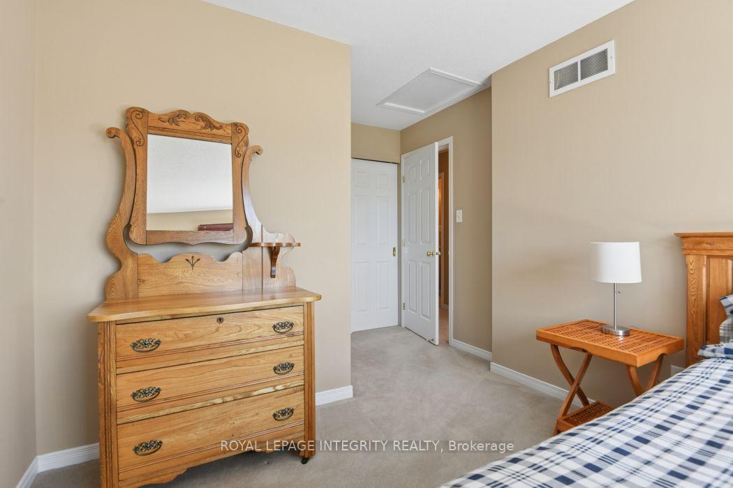 Photo 21 of 416 Wisteria Crescent, Ottawa, Hunt Club — HOMEH