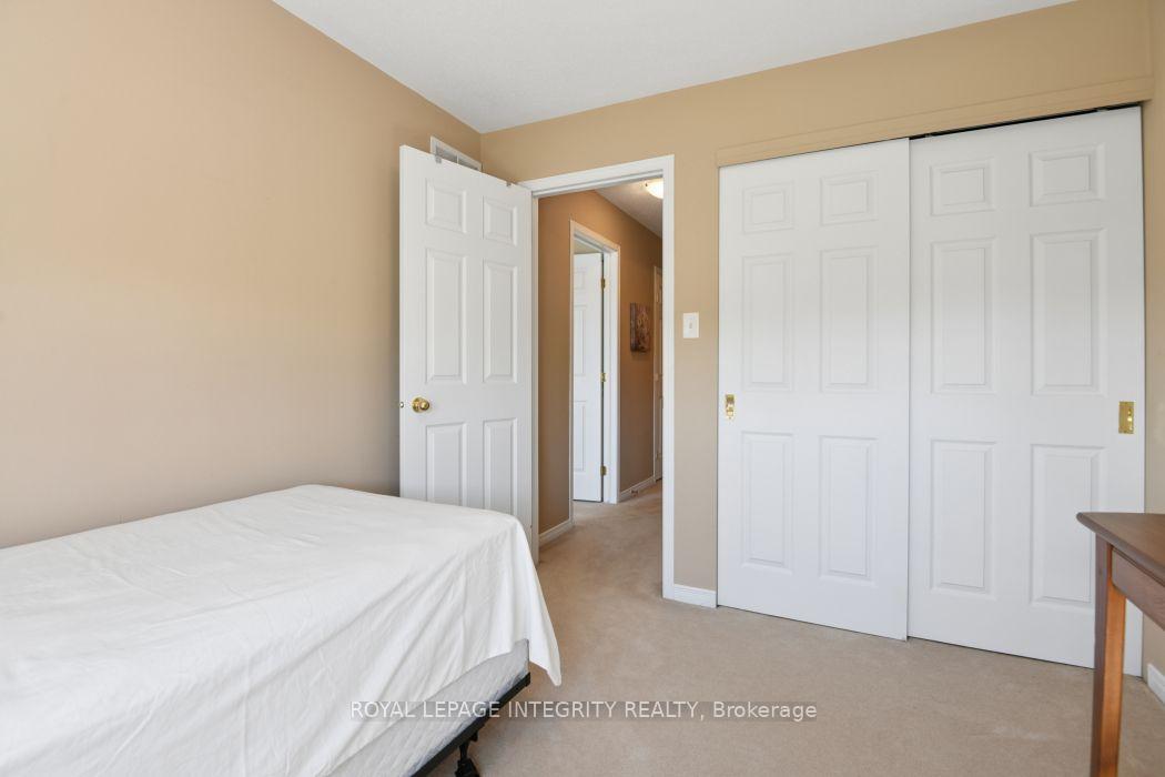 Photo 23 of 416 Wisteria Crescent, Ottawa, Hunt Club — HOMEH