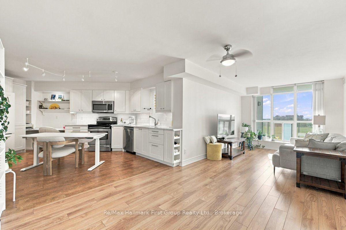 Photo 11 of Unit 715, 340 Watson Street W, Whitby, Port Whitby — HOMEH