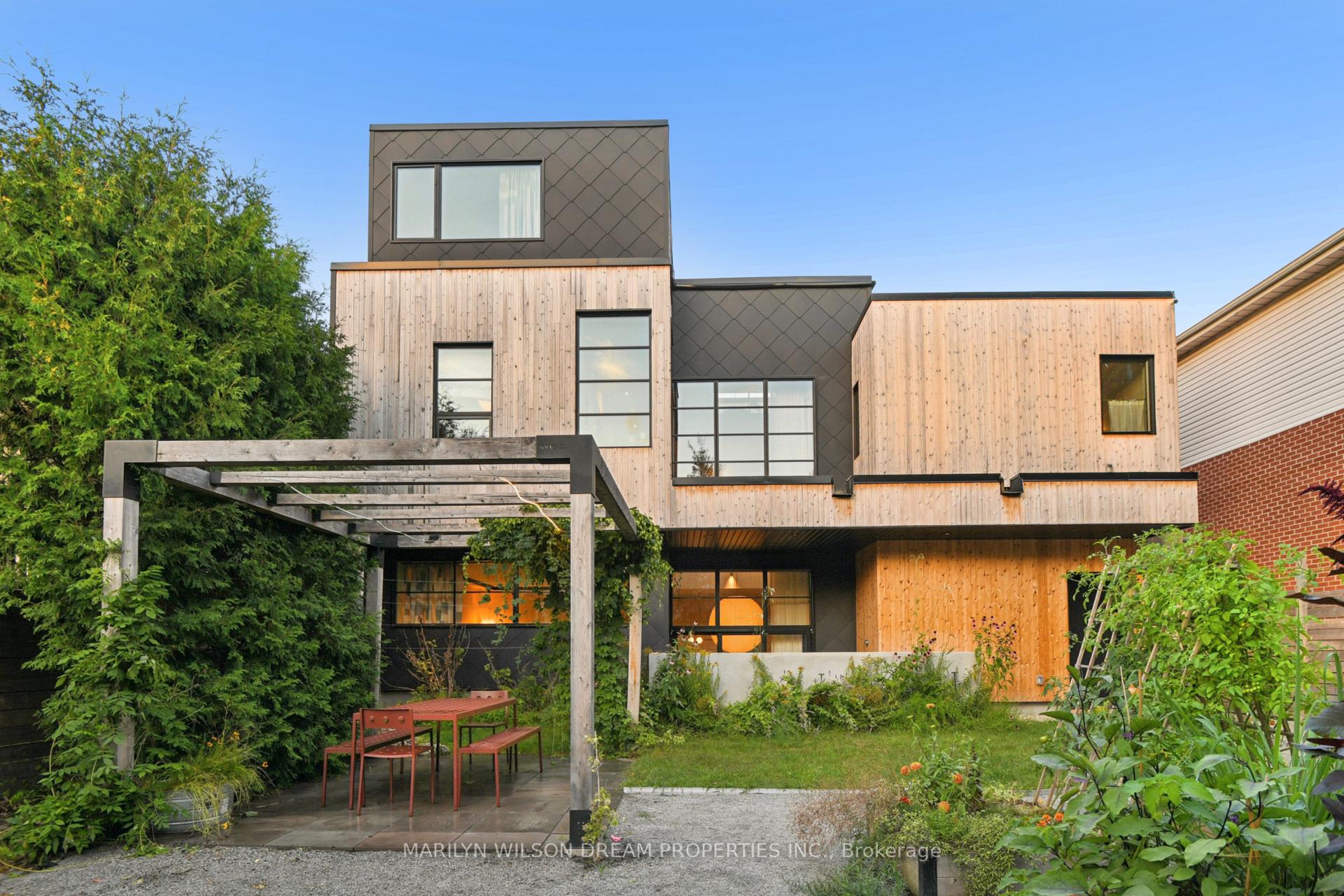 Photo 7 of 44 Warren Avenue, Ottawa, Ottawa West — HOMEH