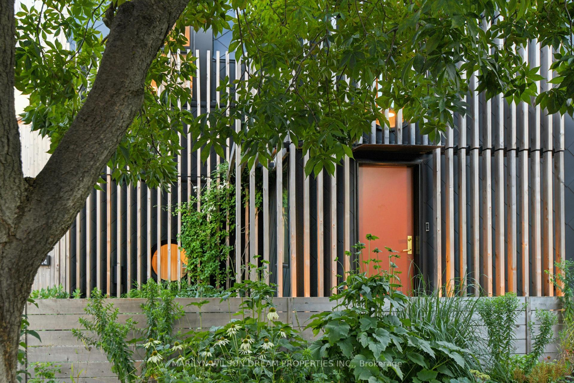 Photo 8 of 44 Warren Avenue, Ottawa, Ottawa West — HOMEH