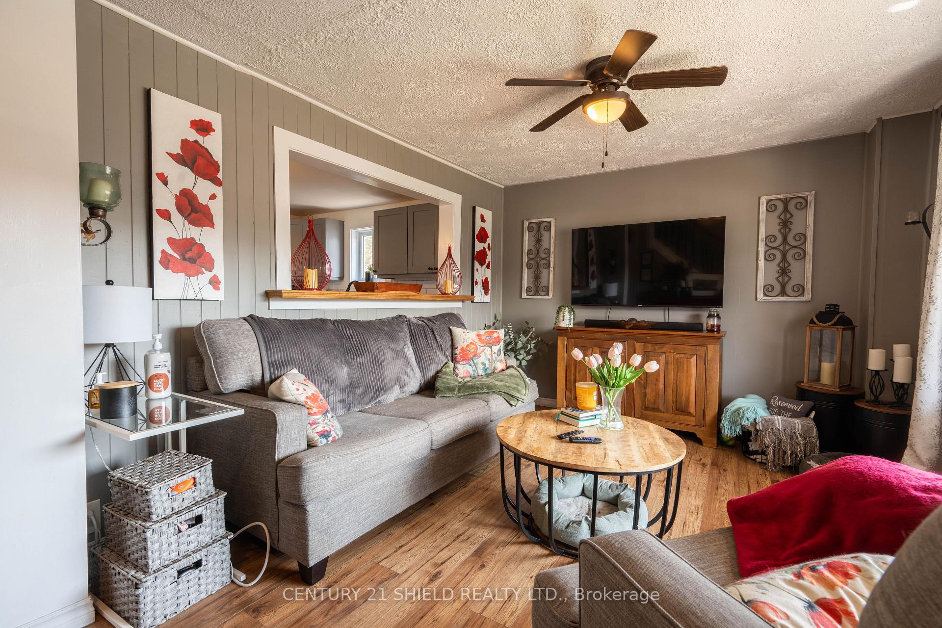 Photo 5 of 813 York Street, Cornwall, Cornwall — HOMEH