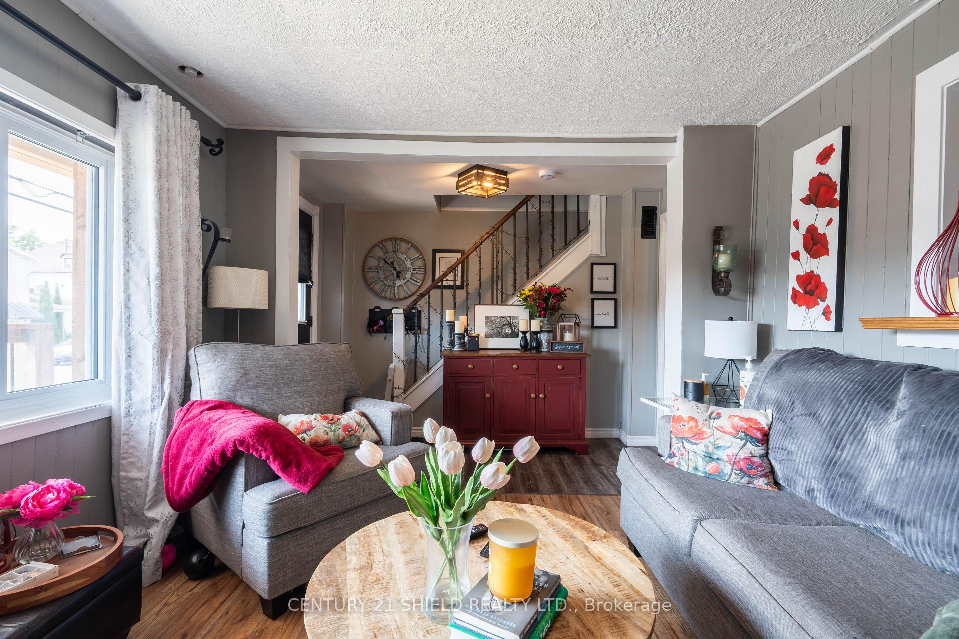 Photo 8 of 813 York Street, Cornwall, Cornwall — HOMEH