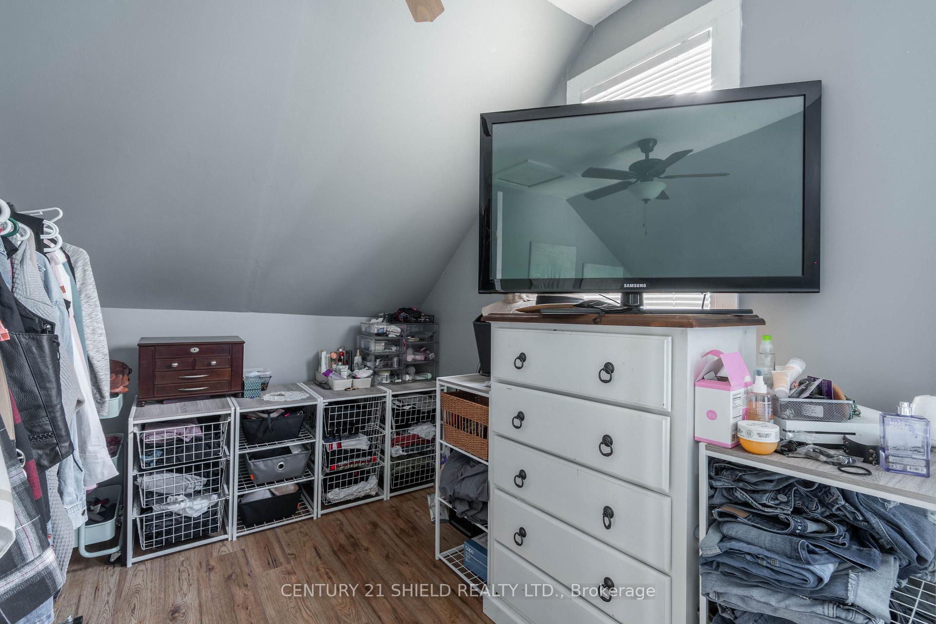 Photo 21 of 813 York Street, Cornwall, Cornwall — HOMEH