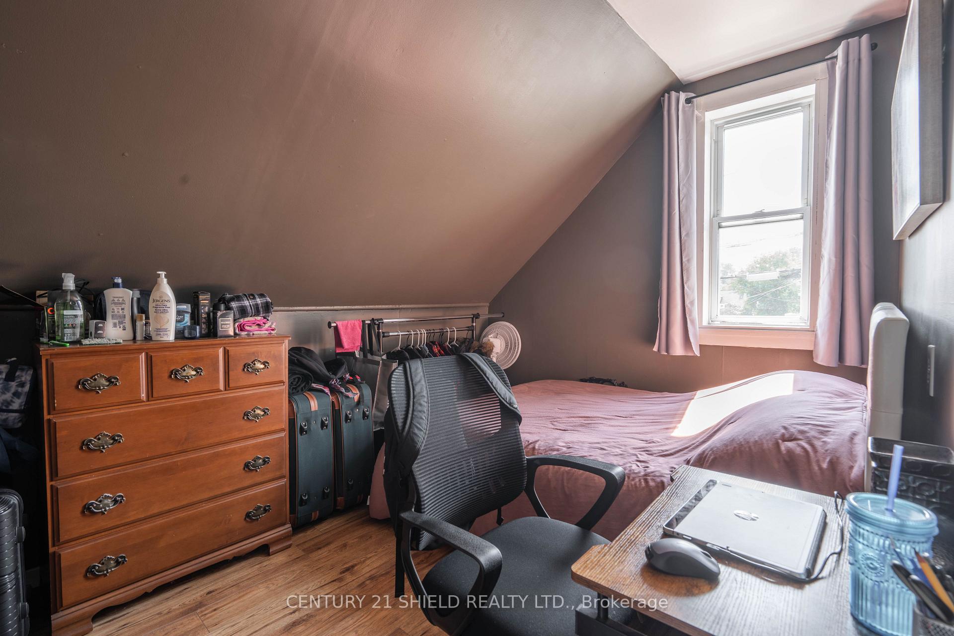 Photo 23 of 813 York Street, Cornwall, Cornwall — HOMEH