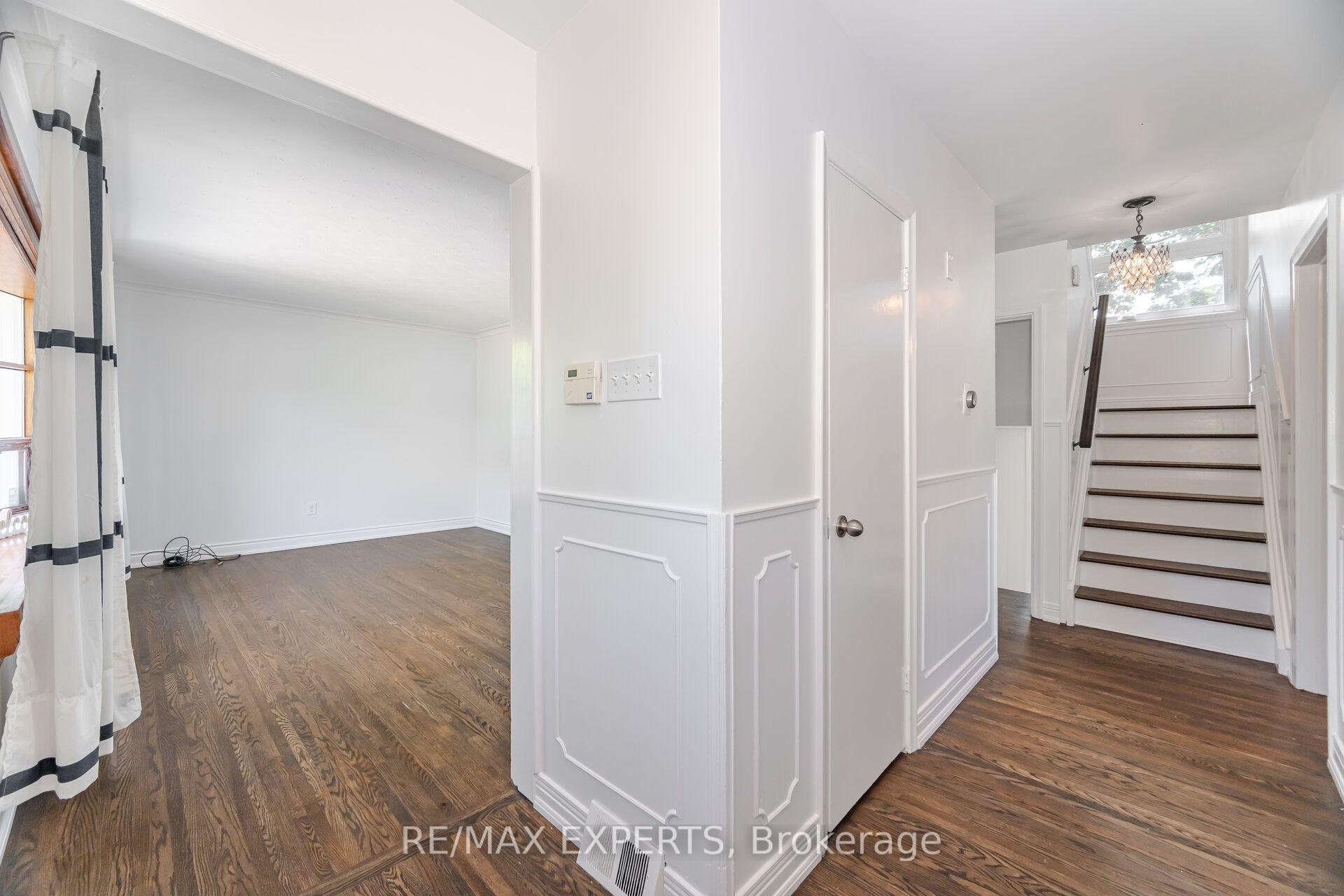 Photo 5 of 1286 Kipling Avenue, Etobicoke, Princess-Rosethorn — HOMEH