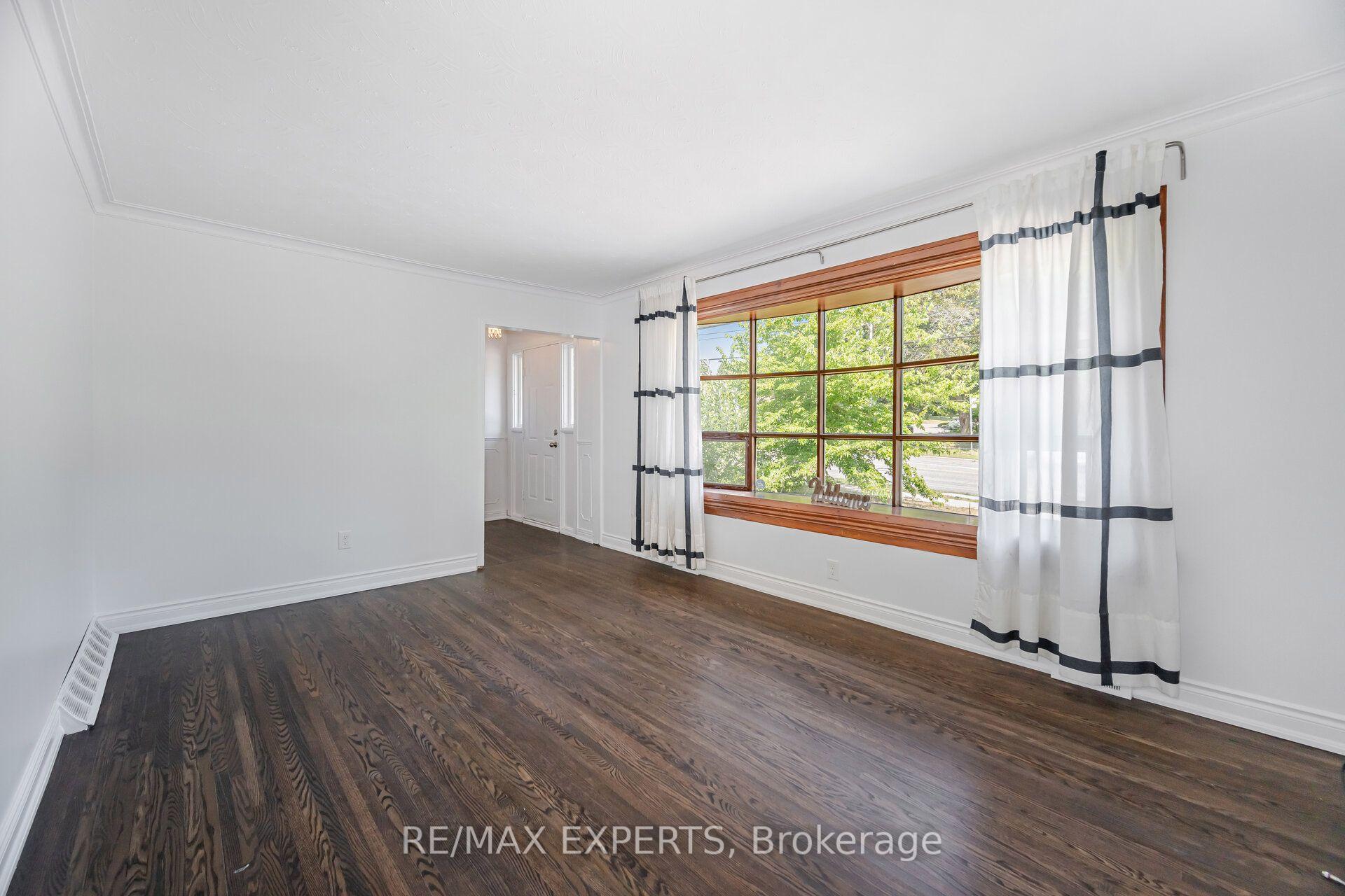 Photo 7 of 1286 Kipling Avenue, Etobicoke, Princess-Rosethorn — HOMEH