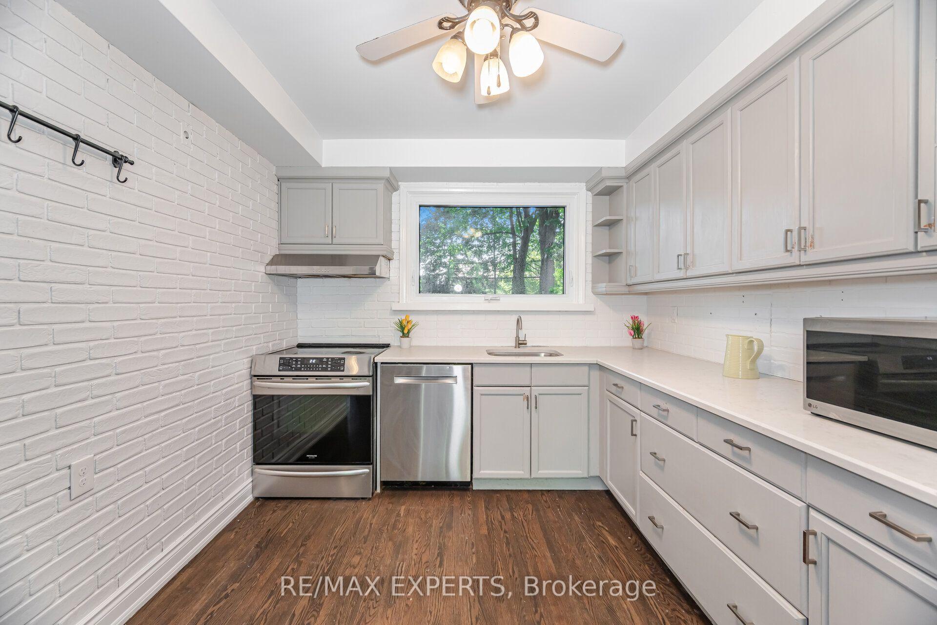 Photo 16 of 1286 Kipling Avenue, Etobicoke, Princess-Rosethorn — HOMEH