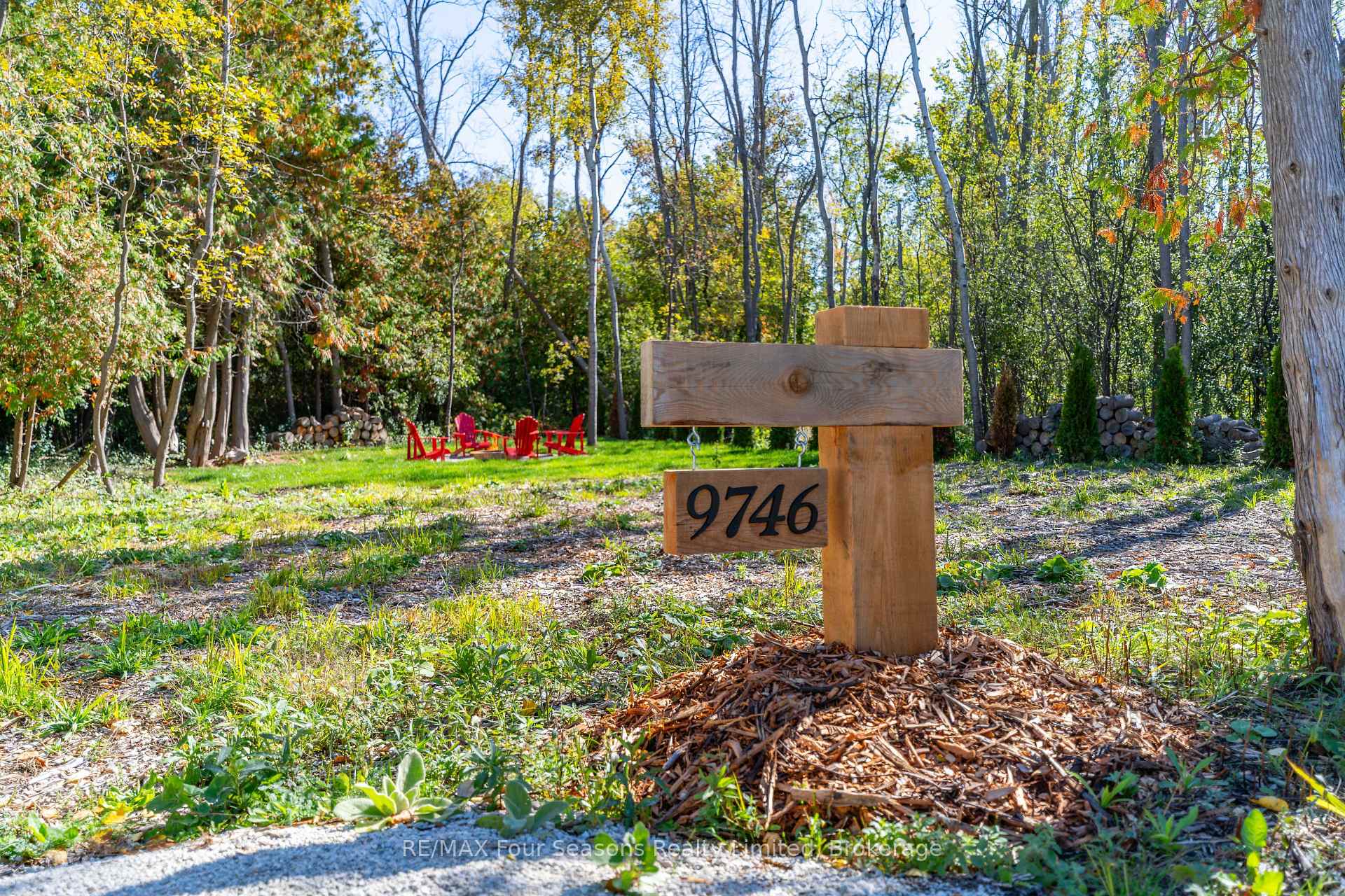 Photo 4 of 9746 Beachwood Road, Collingwood — HOMEH