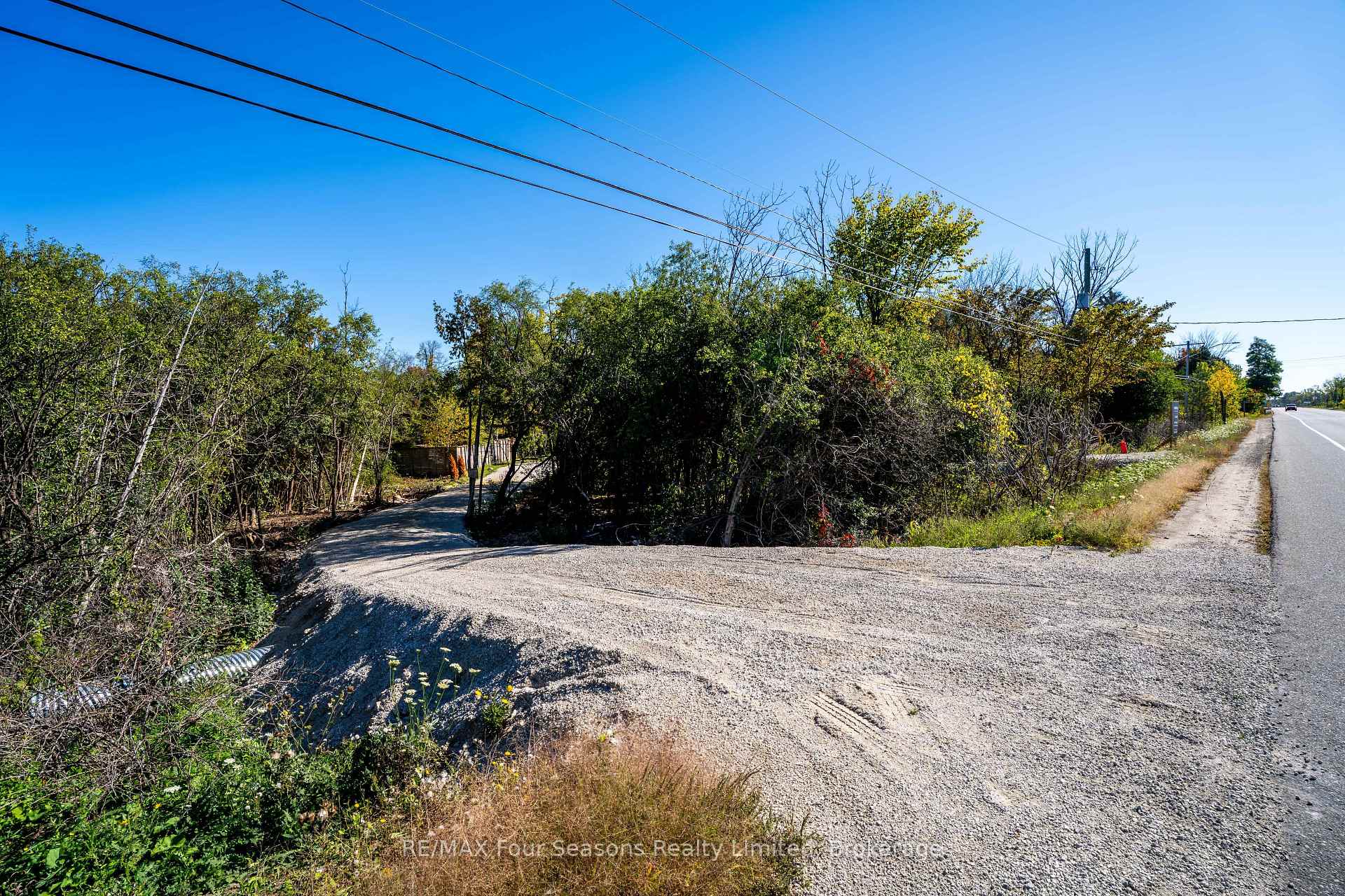 Photo 6 of 9746 Beachwood Road, Collingwood — HOMEH