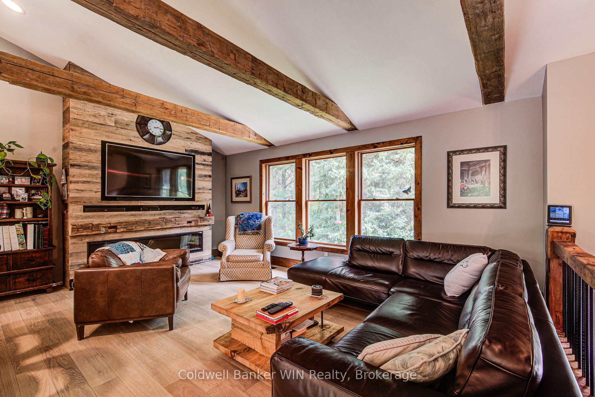 Photo 6 of 7356 Sideroad 12, Mapleton, Rural Mapleton — HOMEH