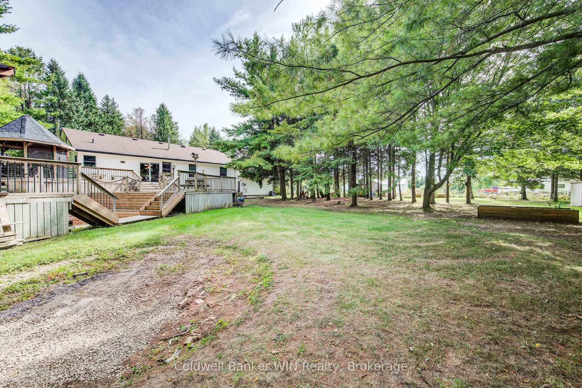 Photo 43 of 7356 Sideroad 12, Mapleton, Rural Mapleton — HOMEH
