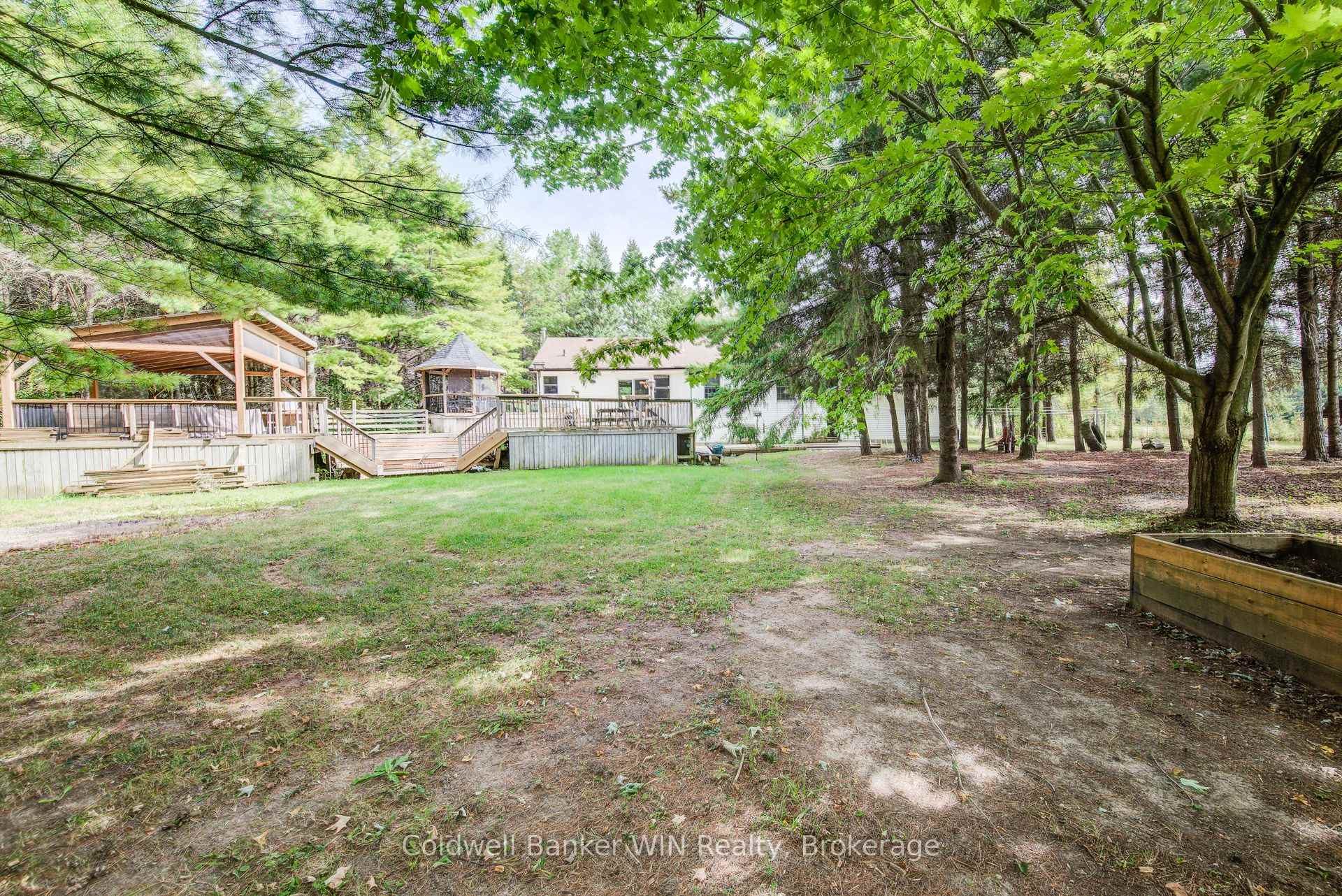 Photo 44 of 7356 Sideroad 12, Mapleton, Rural Mapleton — HOMEH