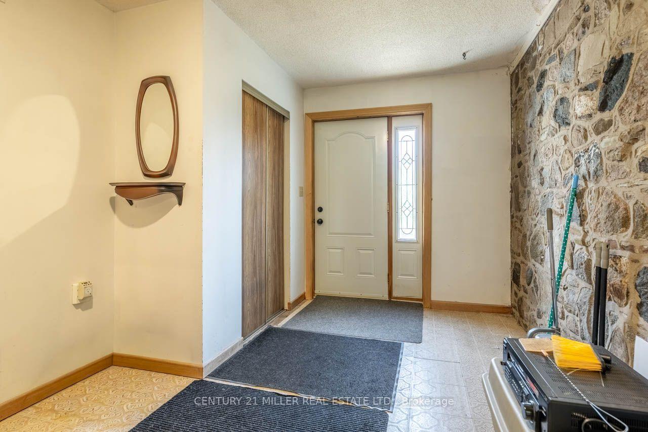 Photo 7 of 3029 Burnhamthorpe Road W, Milton, Rural Trafalgar — HOMEH