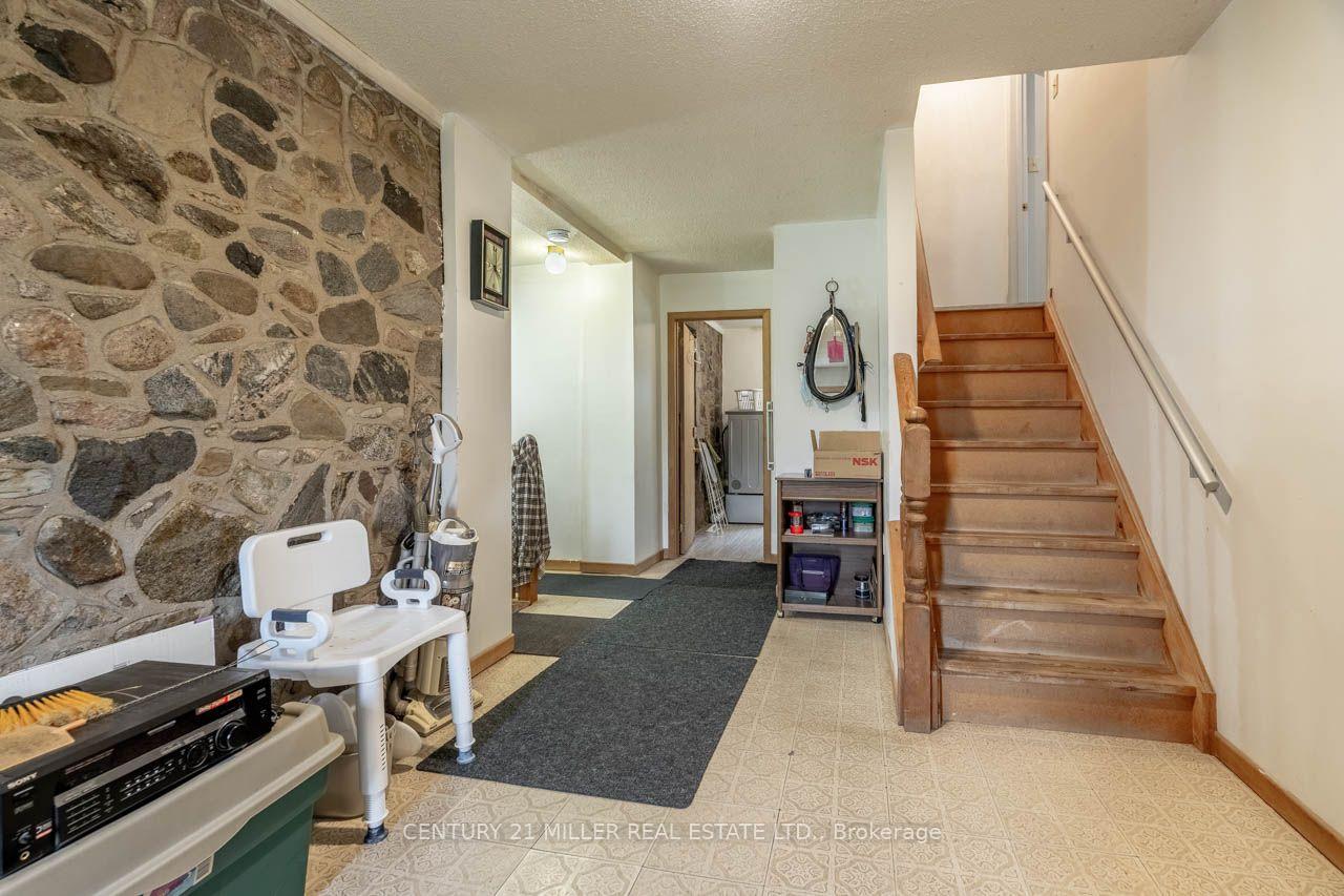 Photo 8 of 3029 Burnhamthorpe Road W, Milton, Rural Trafalgar — HOMEH
