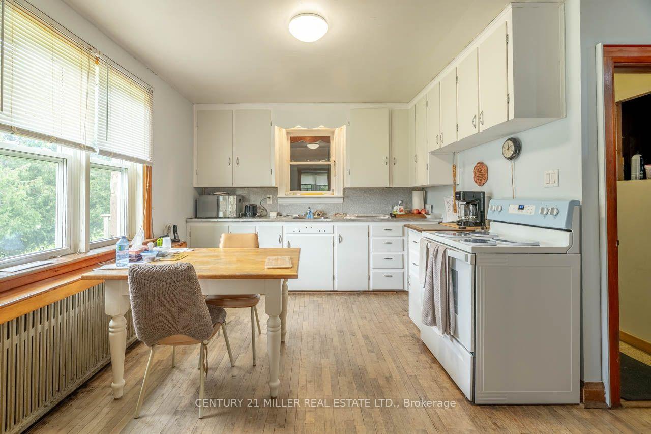 Photo 11 of 3029 Burnhamthorpe Road W, Milton, Rural Trafalgar — HOMEH