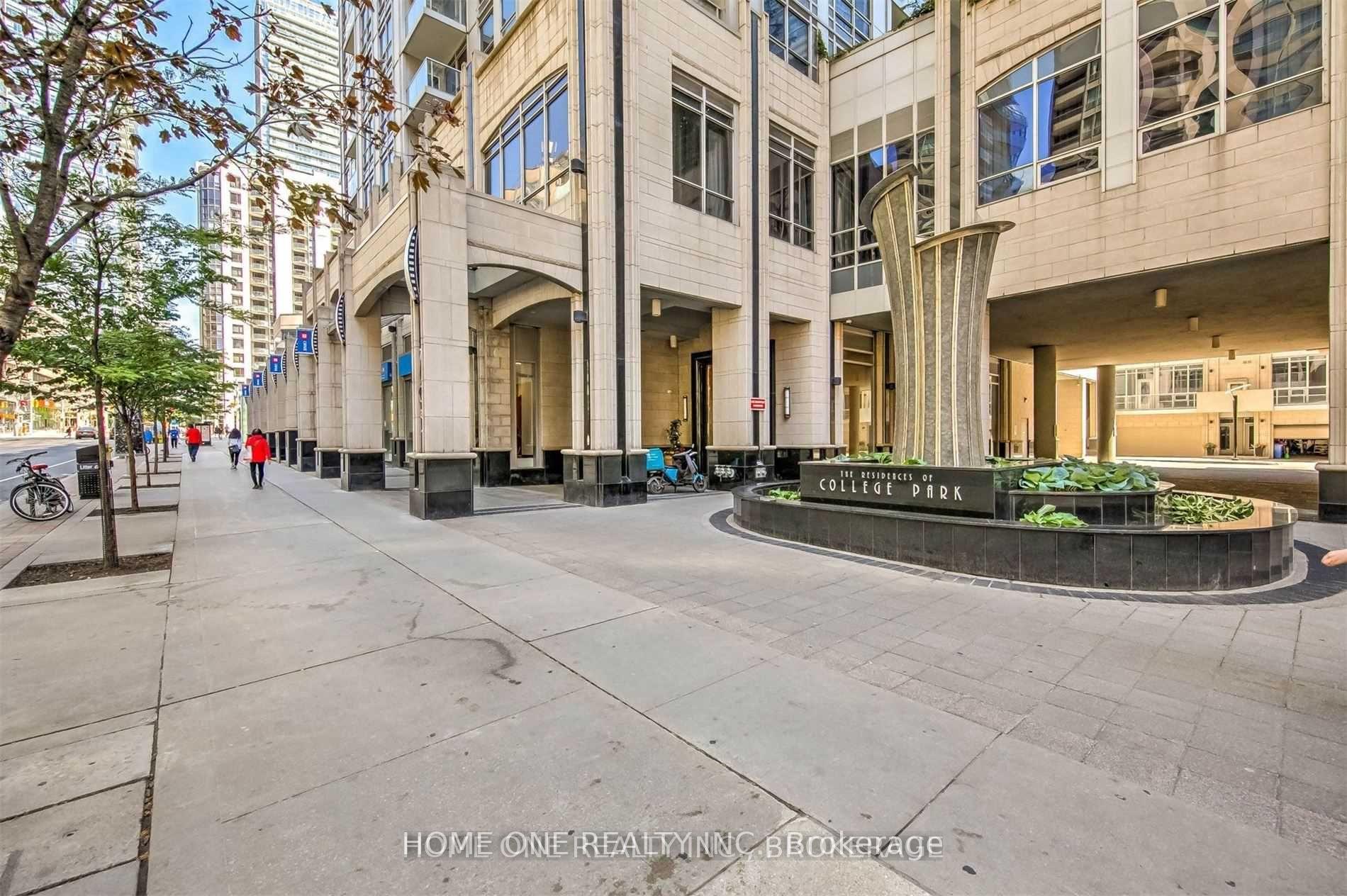 Photo of Unit 2604, 761 Bay Street