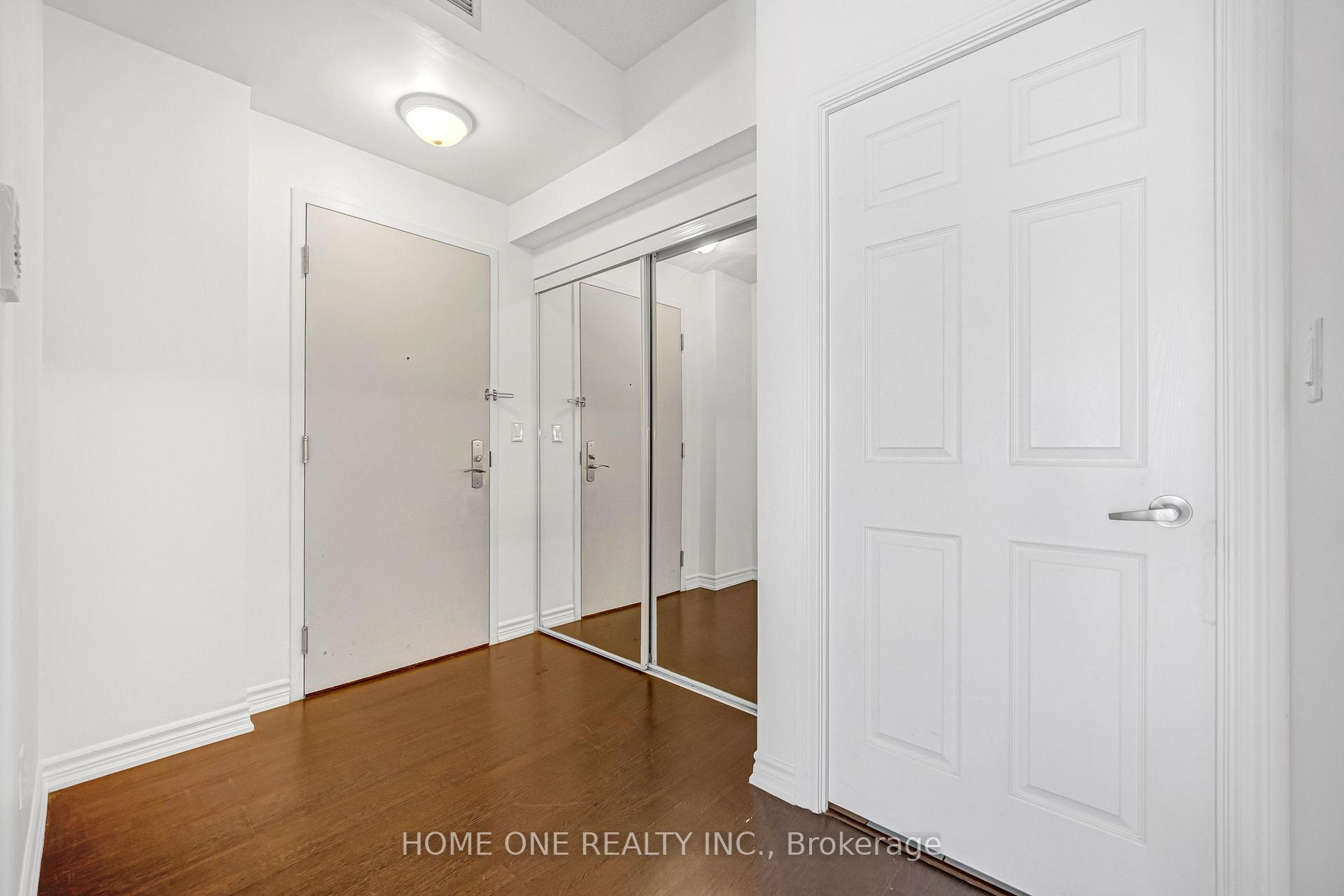 Photo 8 of Unit 2604, 761 Bay Street, Toronto, Bay Street Corridor — HOMEH