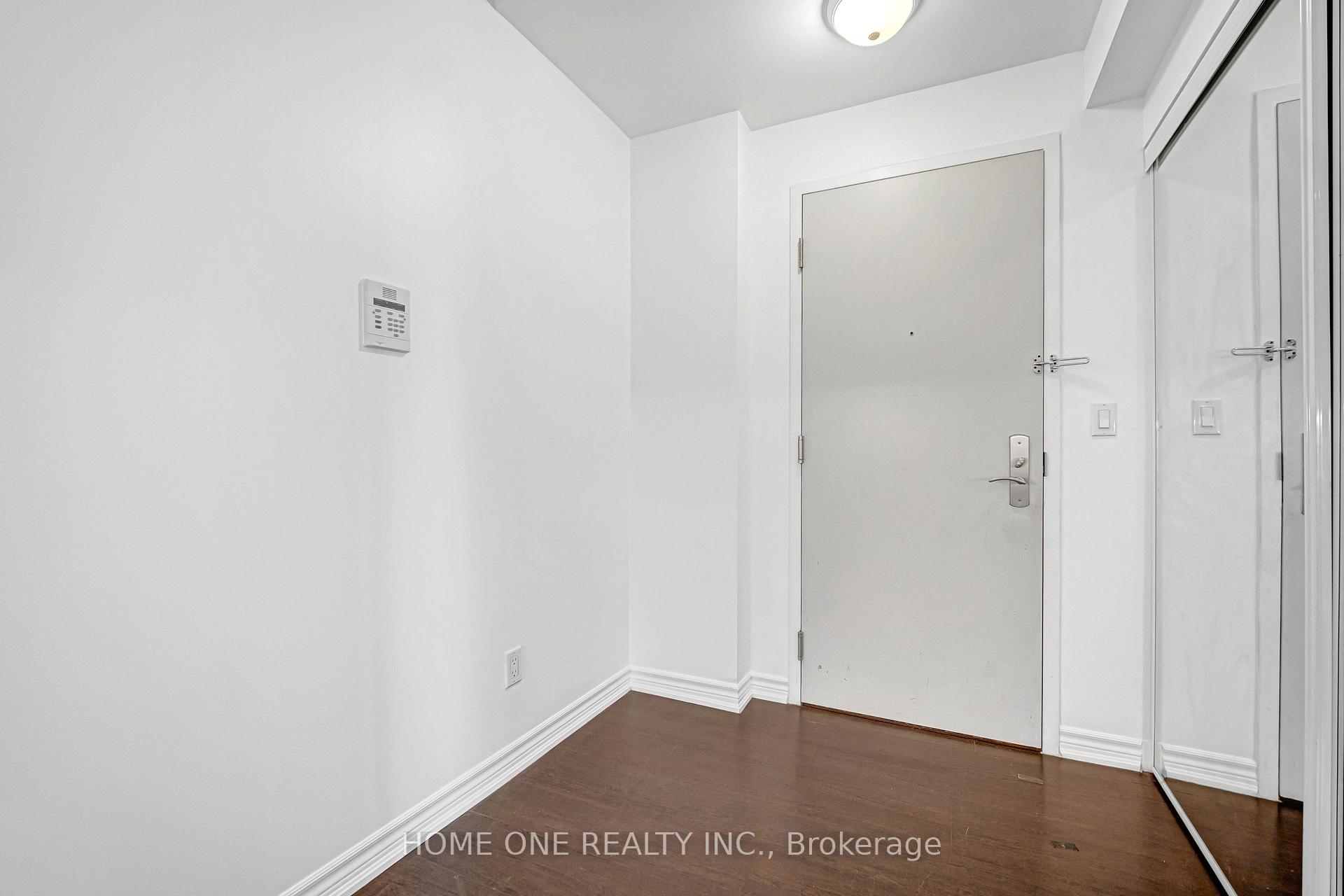 Photo 10 of Unit 2604, 761 Bay Street, Toronto, Bay Street Corridor — HOMEH