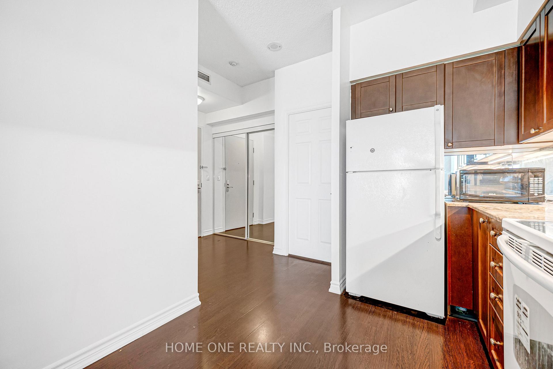 Photo 11 of Unit 2604, 761 Bay Street, Toronto, Bay Street Corridor — HOMEH