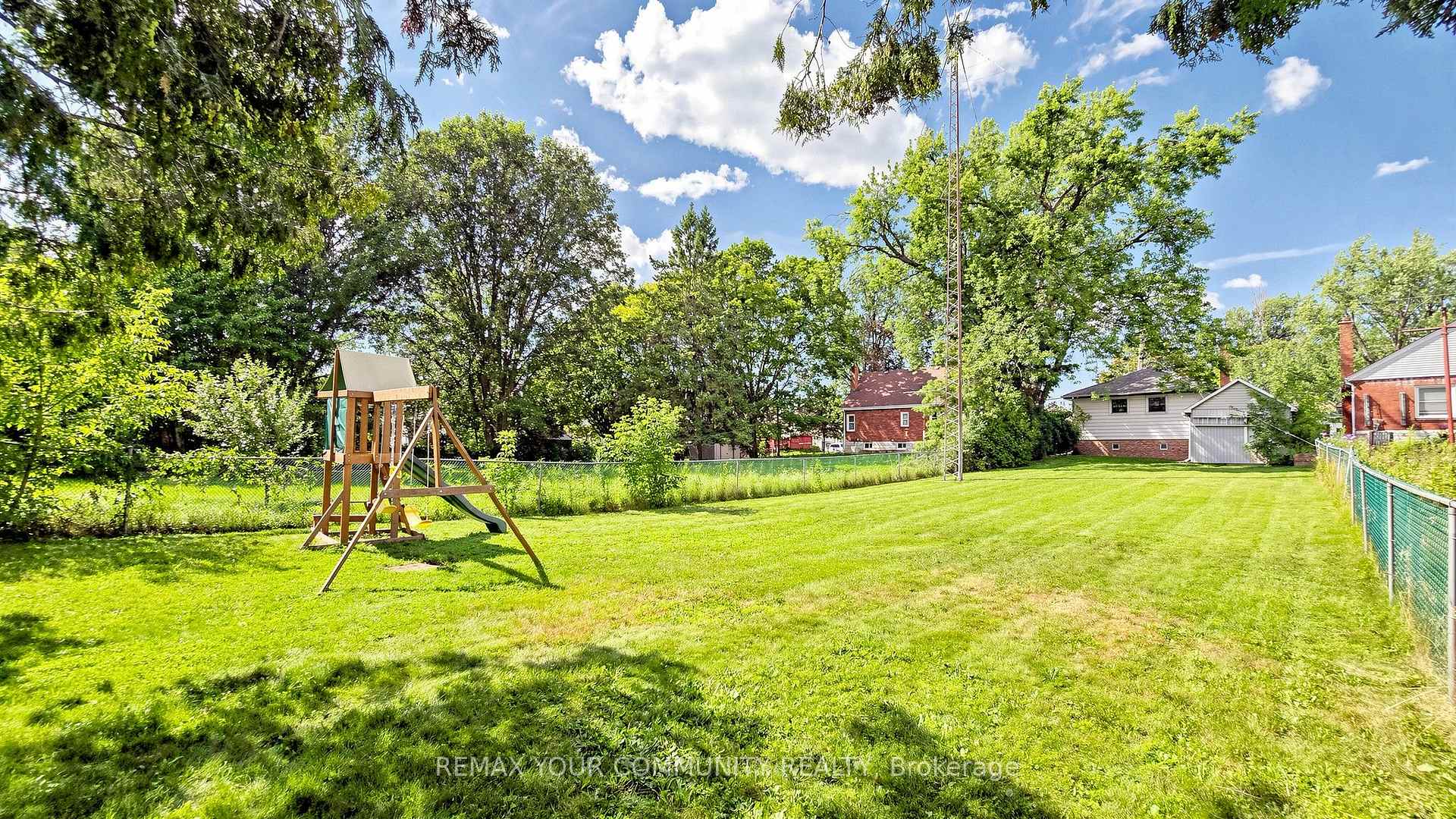 Photo 50 of 675 Lundys Lane, Peterborough, Otonabee Ward 1 — HOMEH