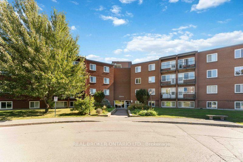 Photo of Unit 105, 2044 Arrowsmith Drive