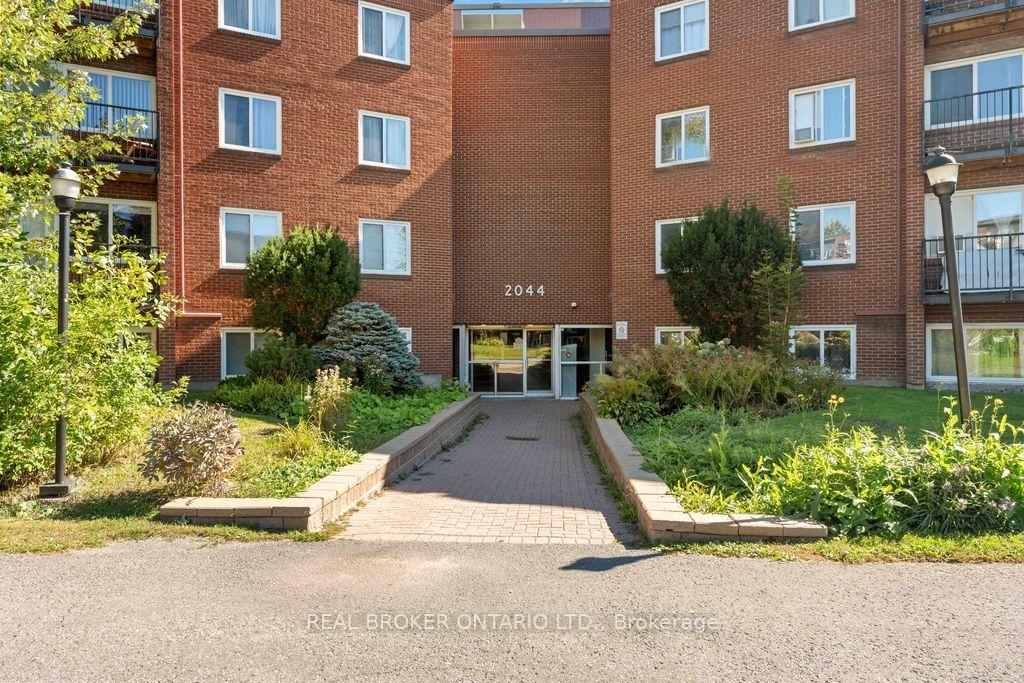 Photo 32 of Unit 105, 2044 Arrowsmith Drive, Ottawa, Beacon Hill South — HOMEH