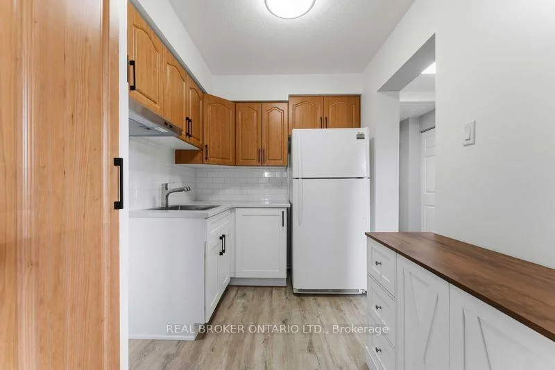 Photo 6 of Unit 105, 2044 Arrowsmith Drive, Ottawa, Beacon Hill South — HOMEH