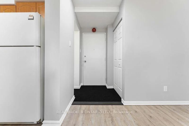 Photo 8 of Unit 105, 2044 Arrowsmith Drive, Ottawa, Beacon Hill South — HOMEH