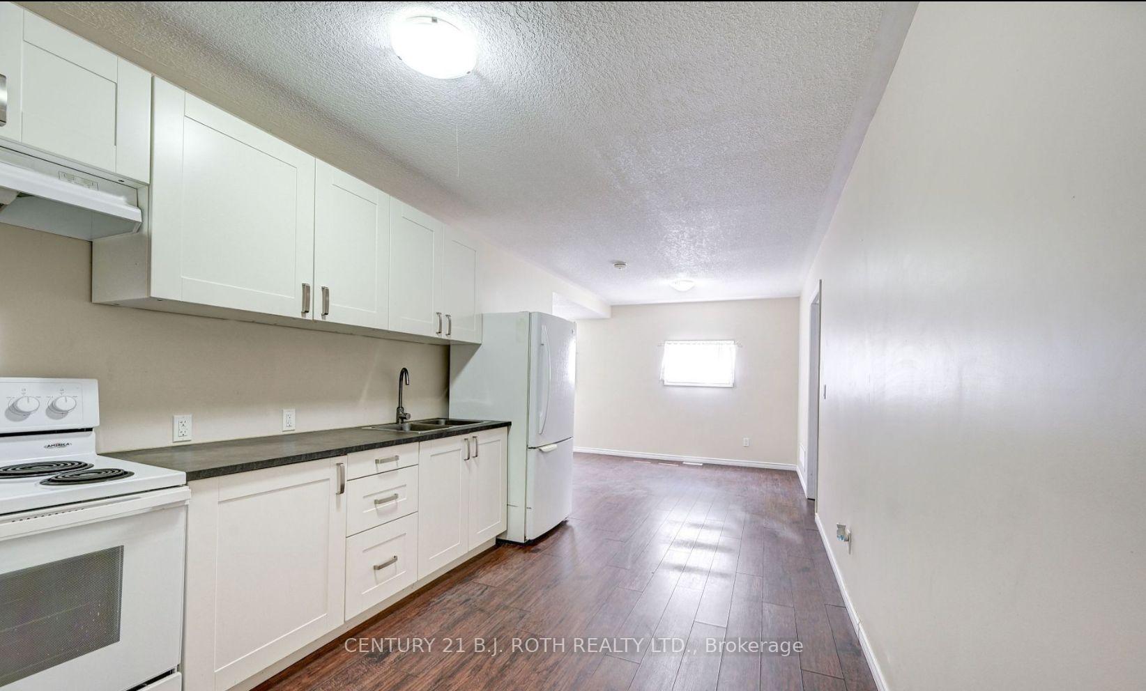 Photo 5 of Unit 3, 303 Moffat Street, Orillia — HOMEH