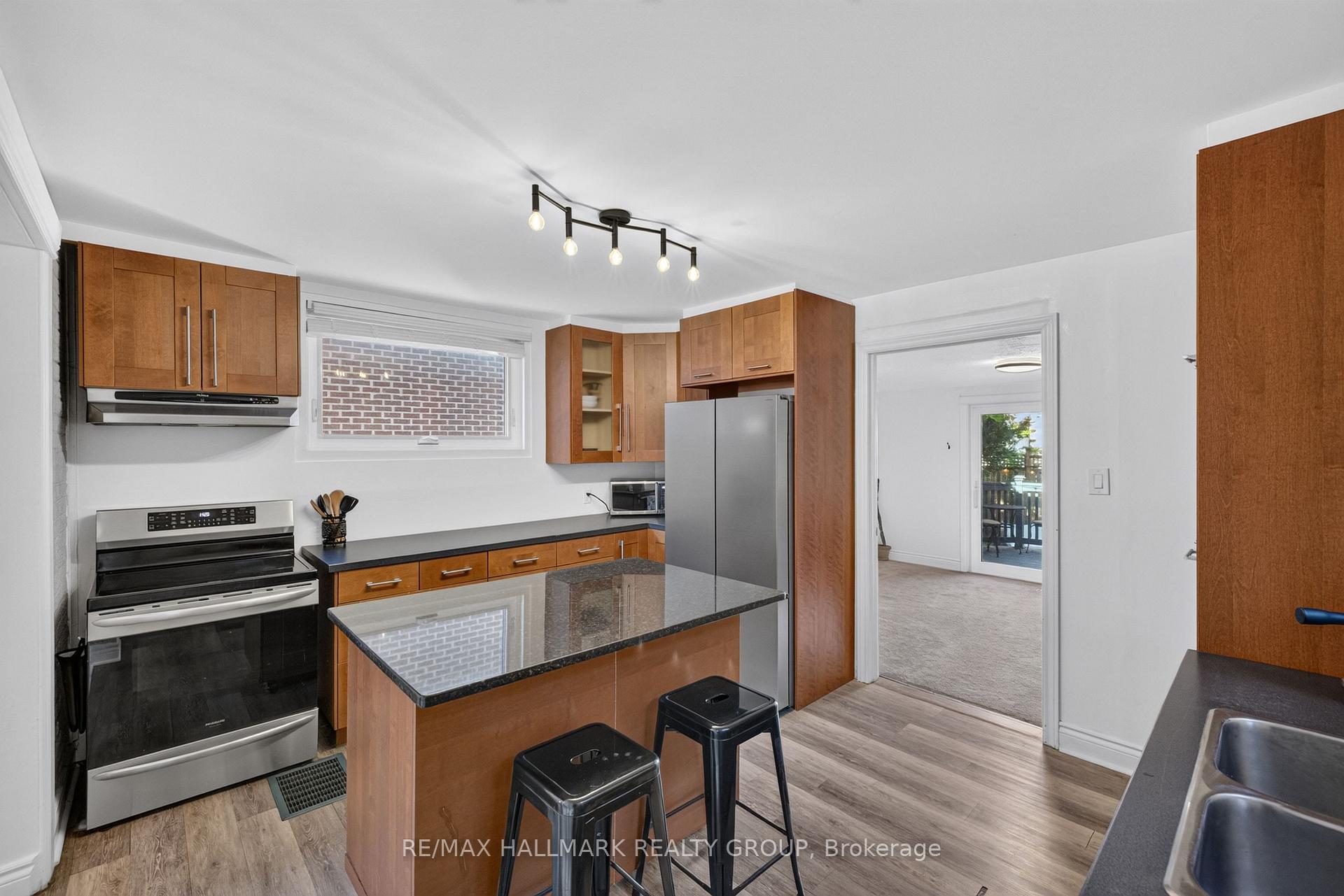Photo 16 of 109 Lees Avenue, Ottawa, Ottawa East — HOMEH