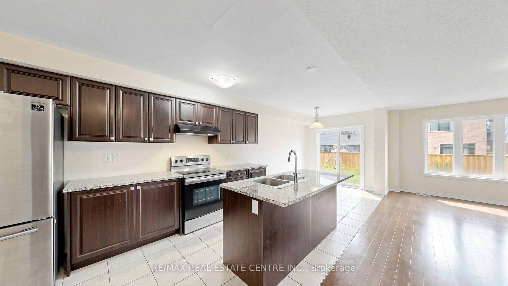 Photo 20 of 300 Bedrock Drive, Hamilton, Stoney Creek Mountain — HOMEH
