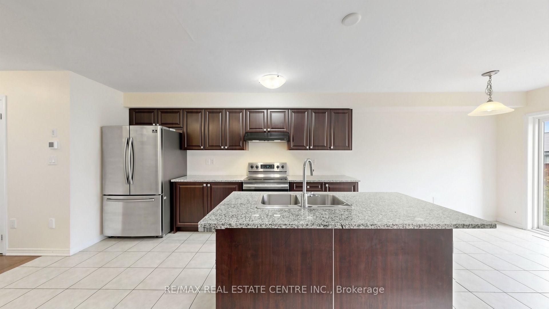 Photo 24 of 300 Bedrock Drive, Hamilton, Stoney Creek Mountain — HOMEH