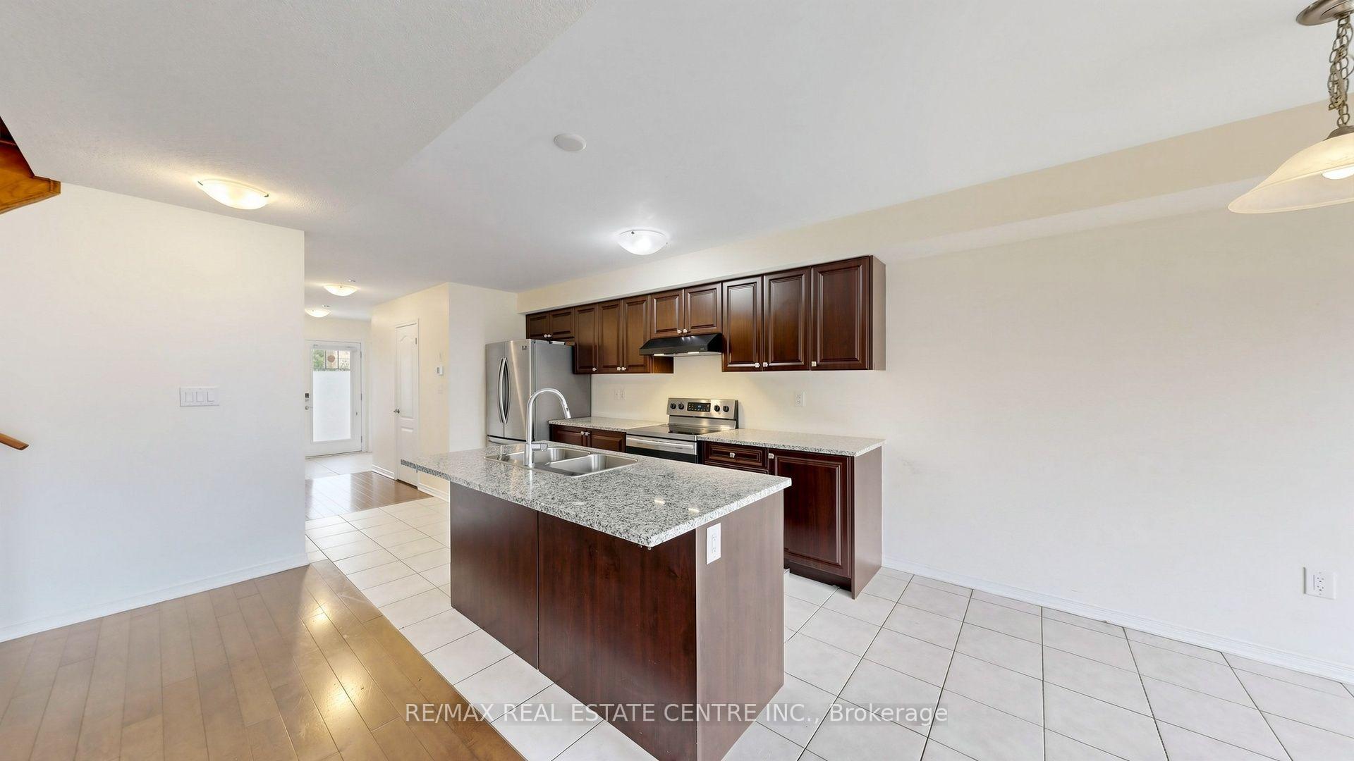 Photo 26 of 300 Bedrock Drive, Hamilton, Stoney Creek Mountain — HOMEH