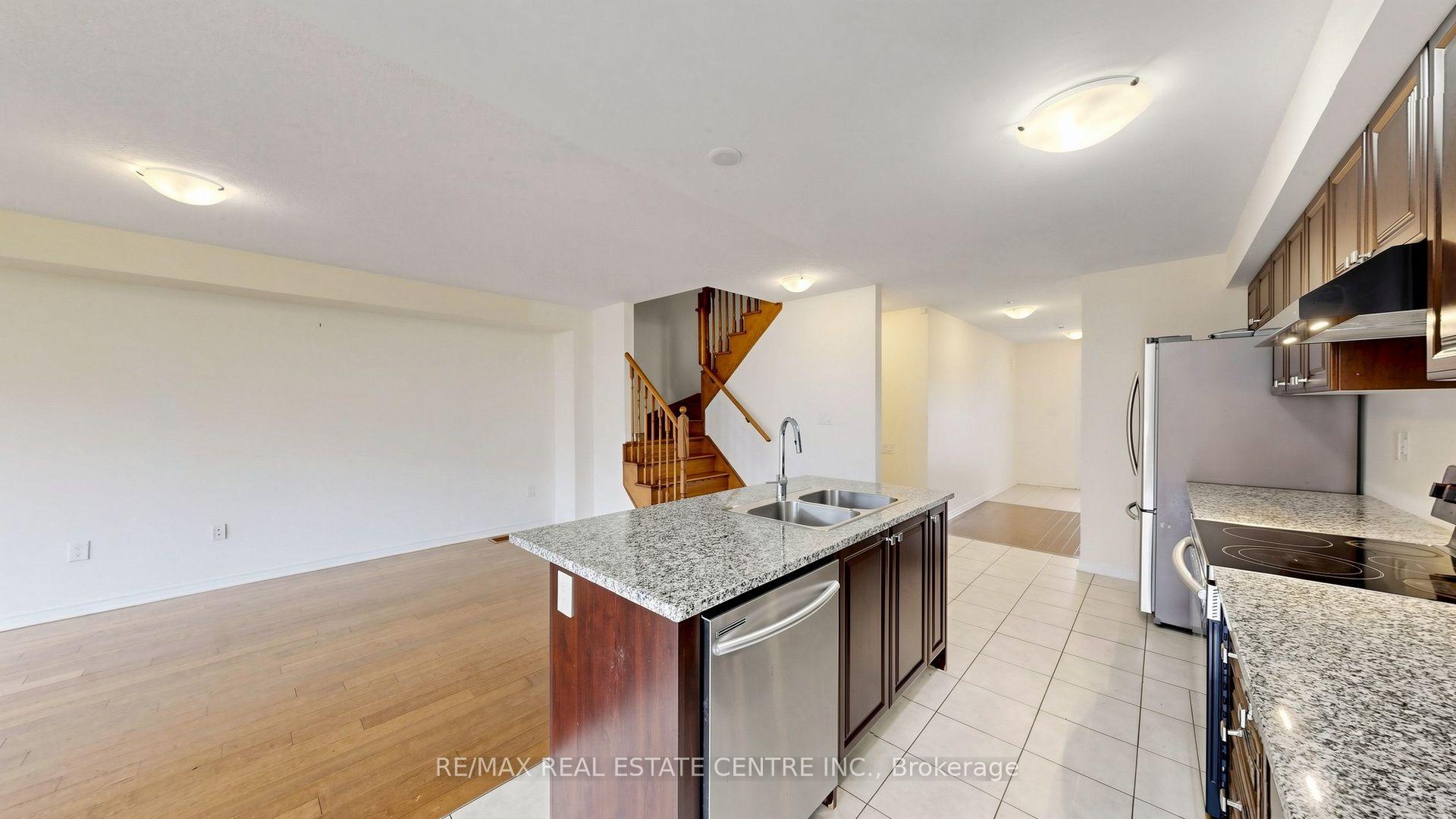 Photo 28 of 300 Bedrock Drive, Hamilton, Stoney Creek Mountain — HOMEH
