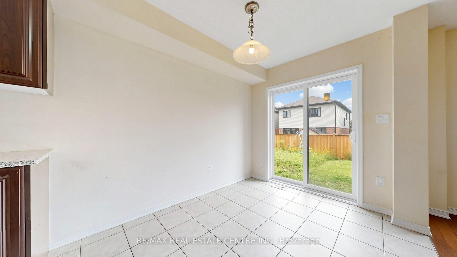 Photo 34 of 300 Bedrock Drive, Hamilton, Stoney Creek Mountain — HOMEH