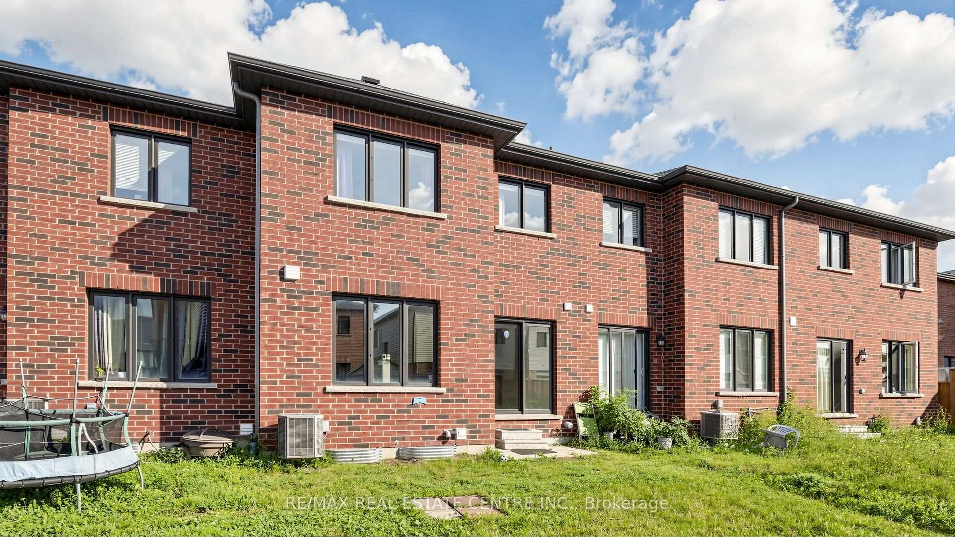 Photo 95 of 300 Bedrock Drive, Hamilton, Stoney Creek Mountain — HOMEH