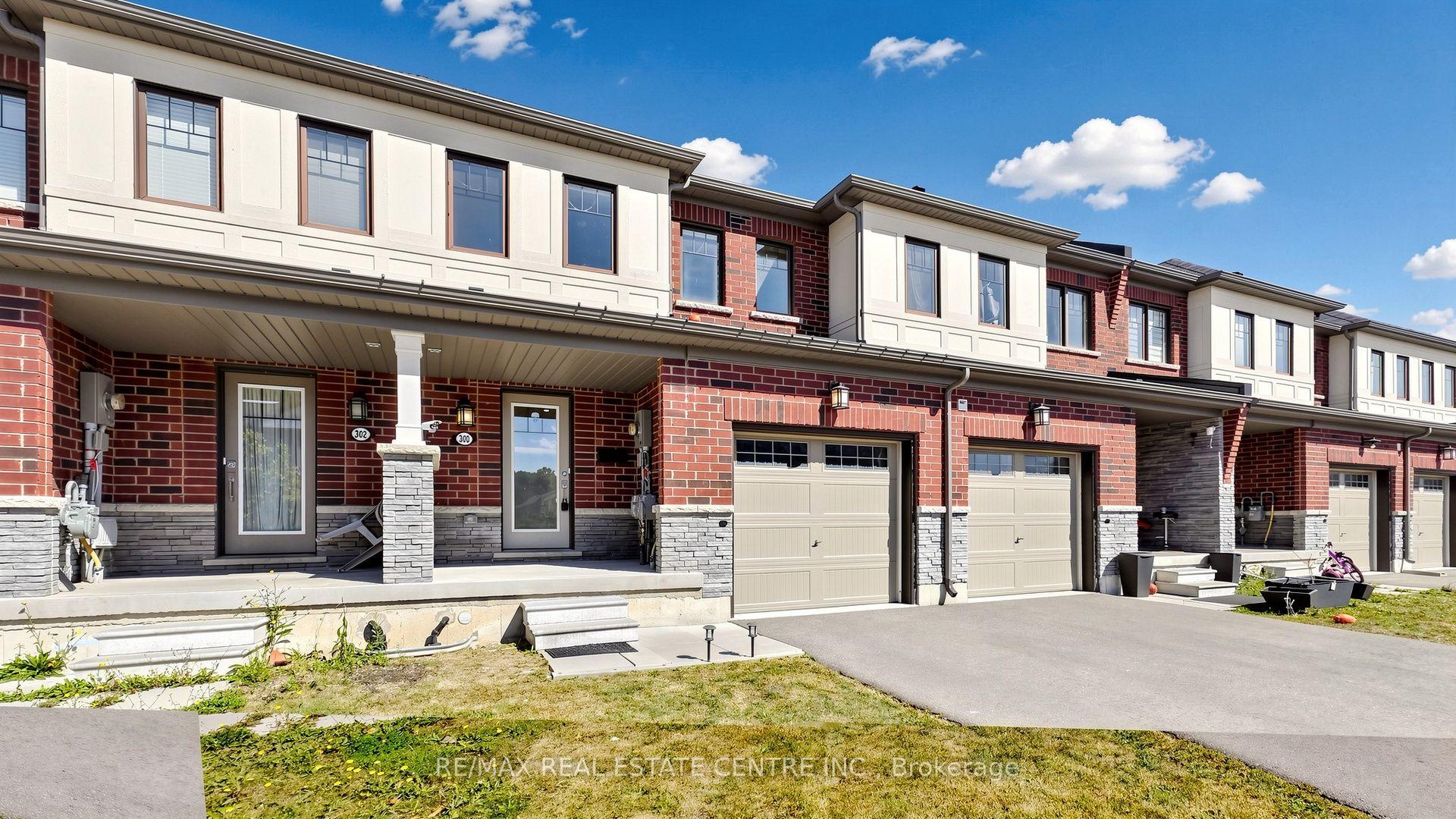 Photo 5 of 300 Bedrock Drive, Hamilton, Stoney Creek Mountain — HOMEH