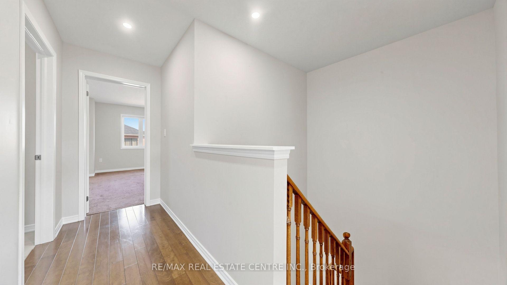 Photo 35 of 300 Bedrock Drive, Hamilton, Stoney Creek Mountain — HOMEH