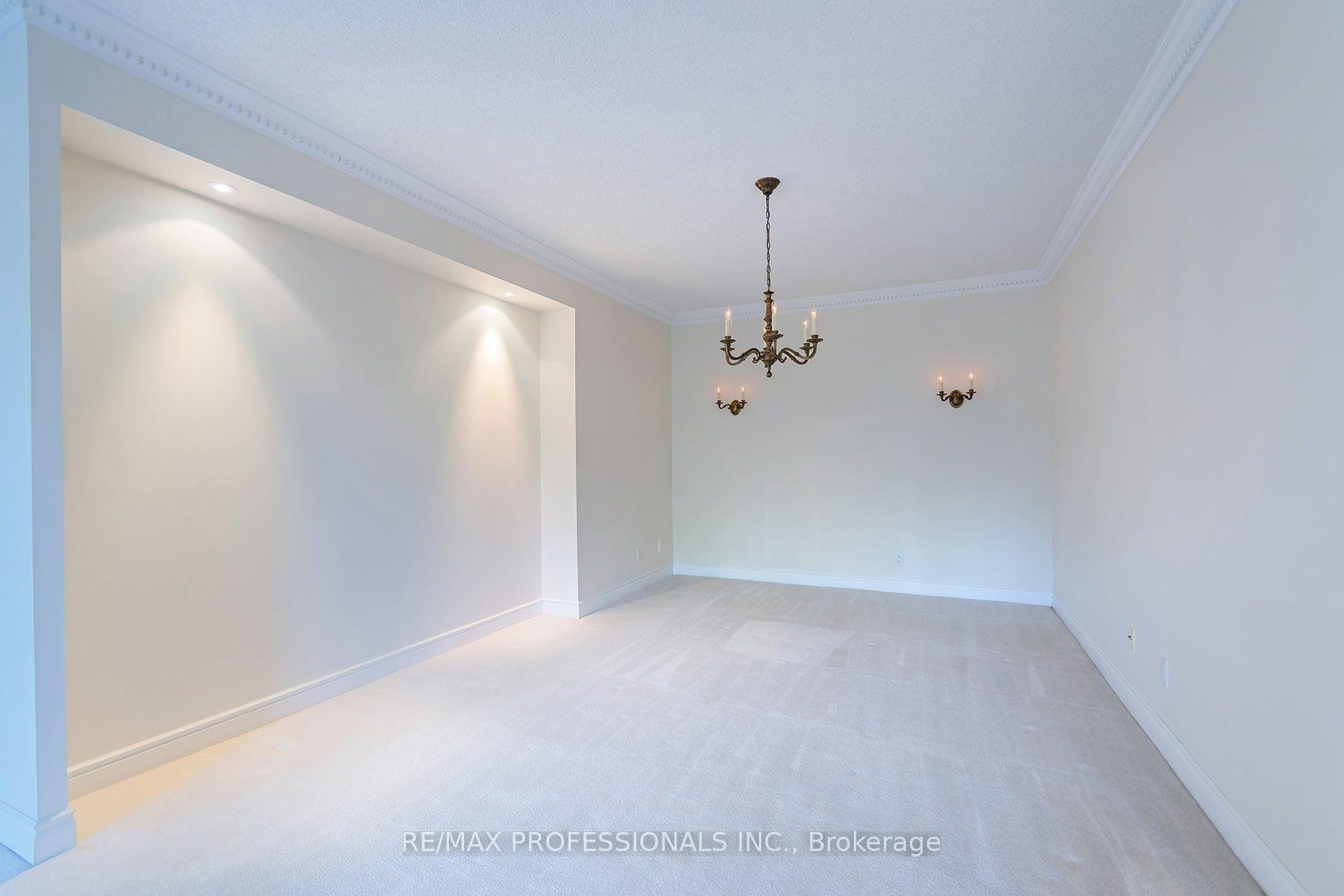 Photo 10 of Unit 606, 2 Aberfoyle Crescent, Etobicoke, Islington-City Centre West — HOMEH
