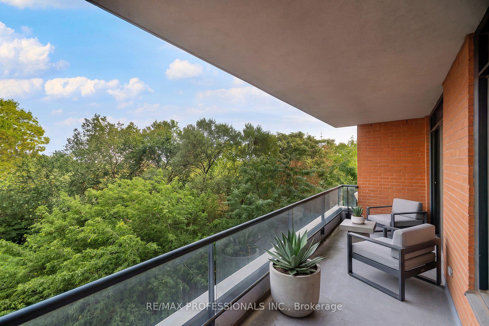 Photo 18 of Unit 606, 2 Aberfoyle Crescent, Etobicoke, Islington-City Centre West — HOMEH