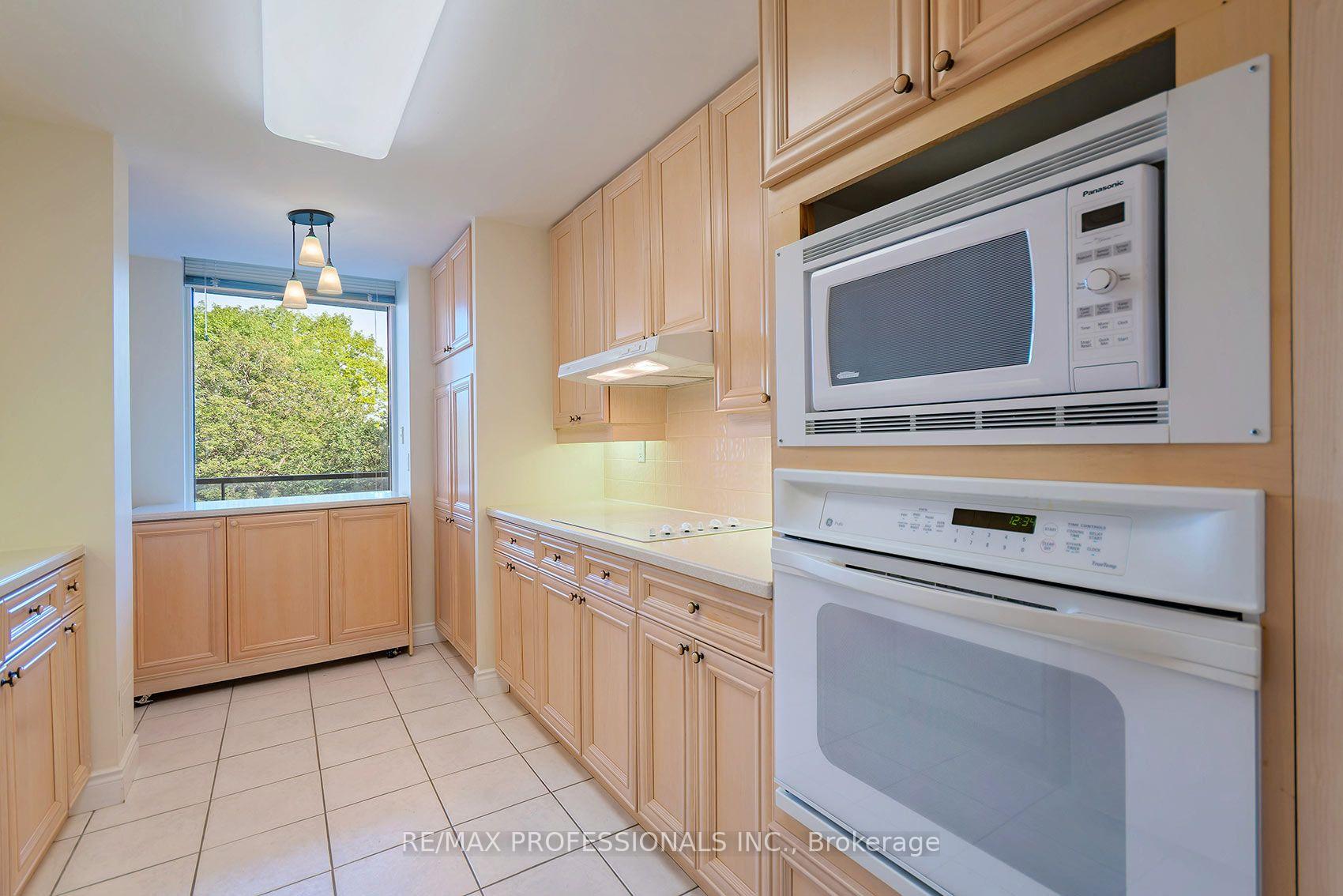 Photo 20 of Unit 606, 2 Aberfoyle Crescent, Etobicoke, Islington-City Centre West — HOMEH