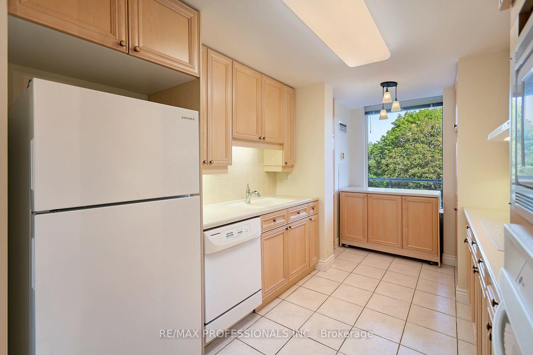 Photo 21 of Unit 606, 2 Aberfoyle Crescent, Etobicoke, Islington-City Centre West — HOMEH