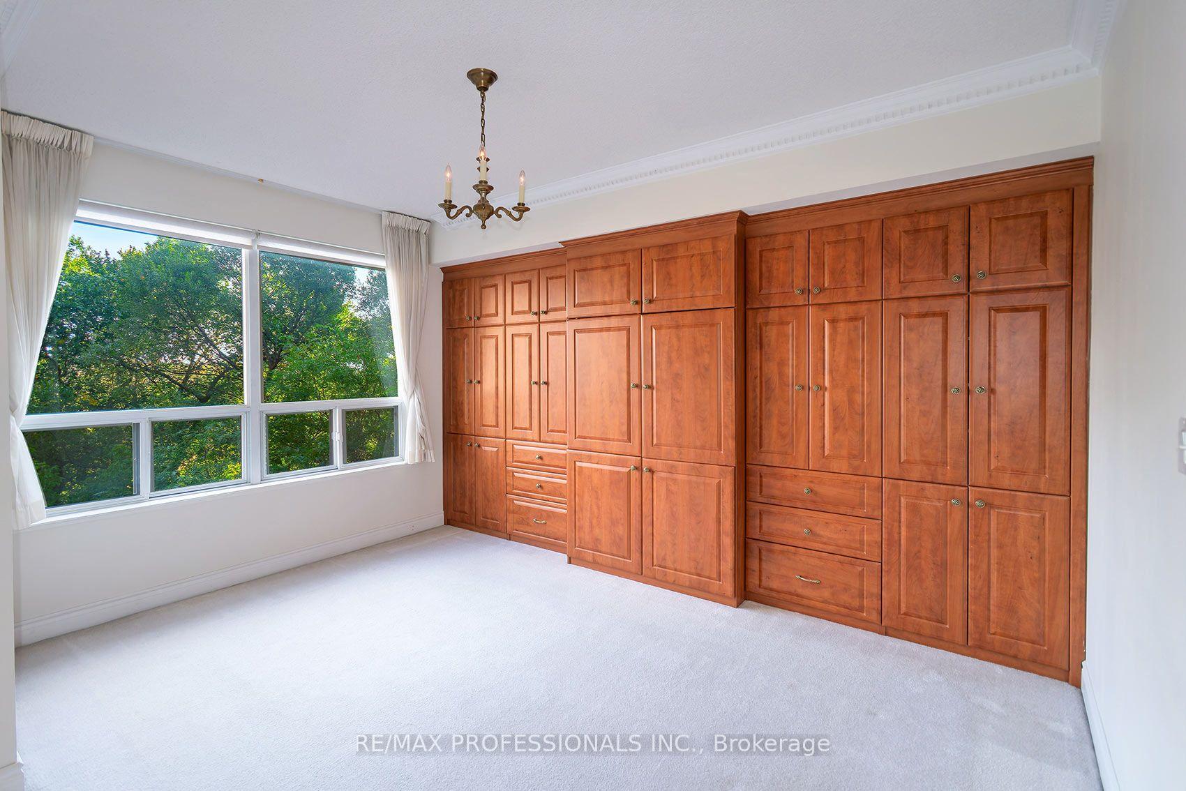 Photo 32 of Unit 606, 2 Aberfoyle Crescent, Etobicoke, Islington-City Centre West — HOMEH