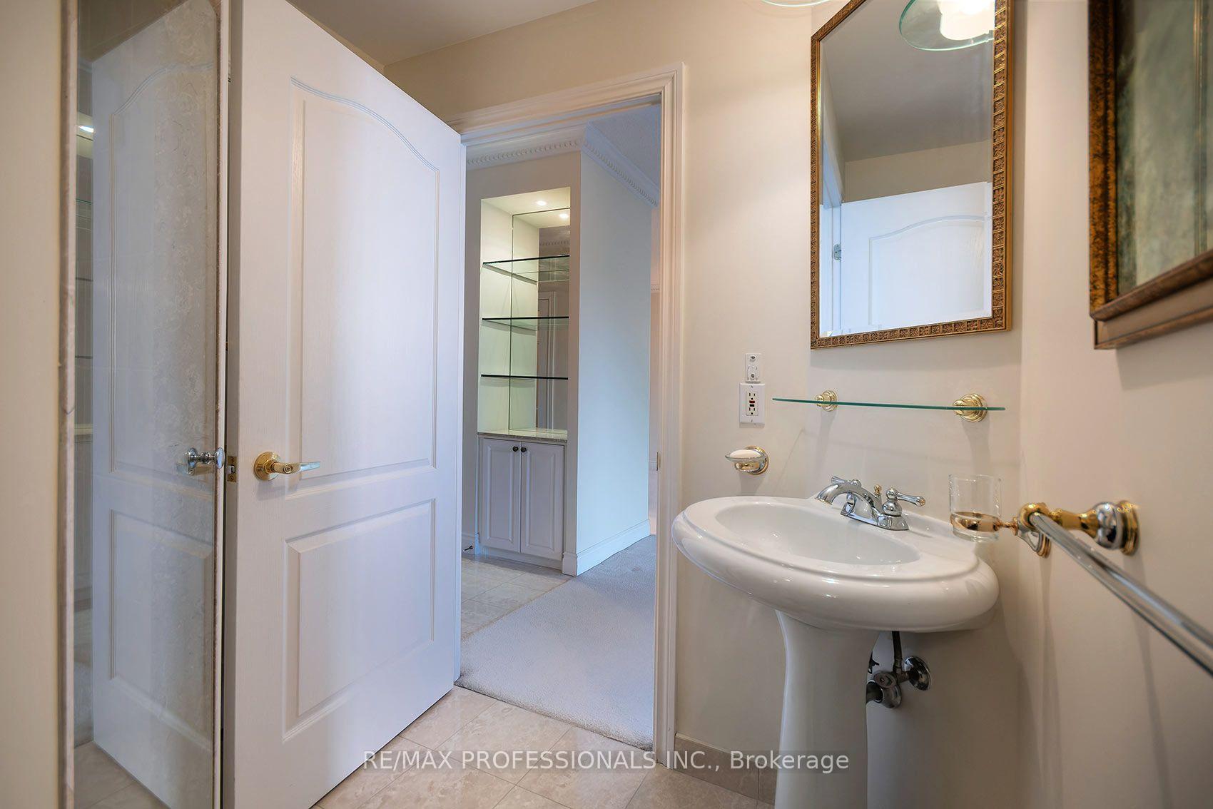 Photo 34 of Unit 606, 2 Aberfoyle Crescent, Etobicoke, Islington-City Centre West — HOMEH
