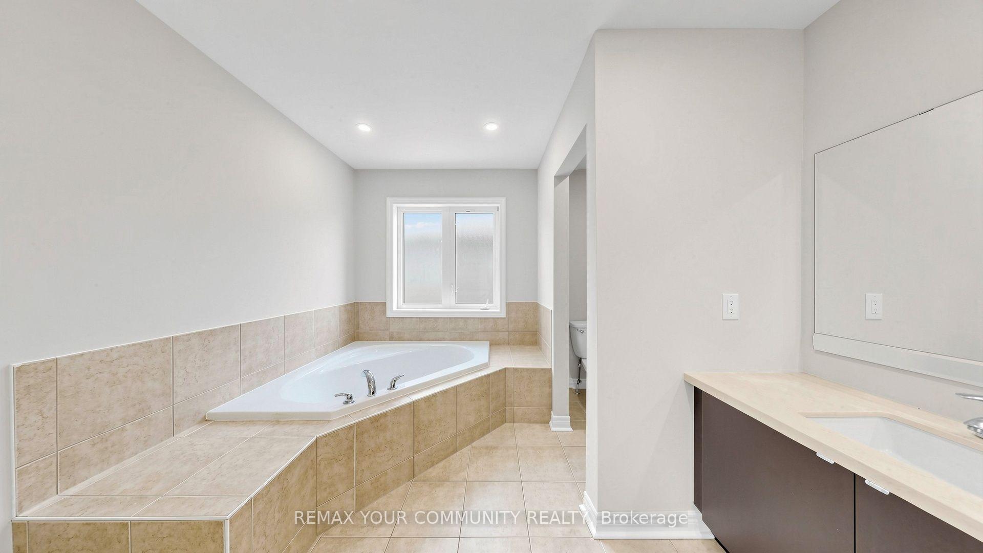 Photo 42 of 58 Ironbark Court, Vaughan, Patterson — HOMEH