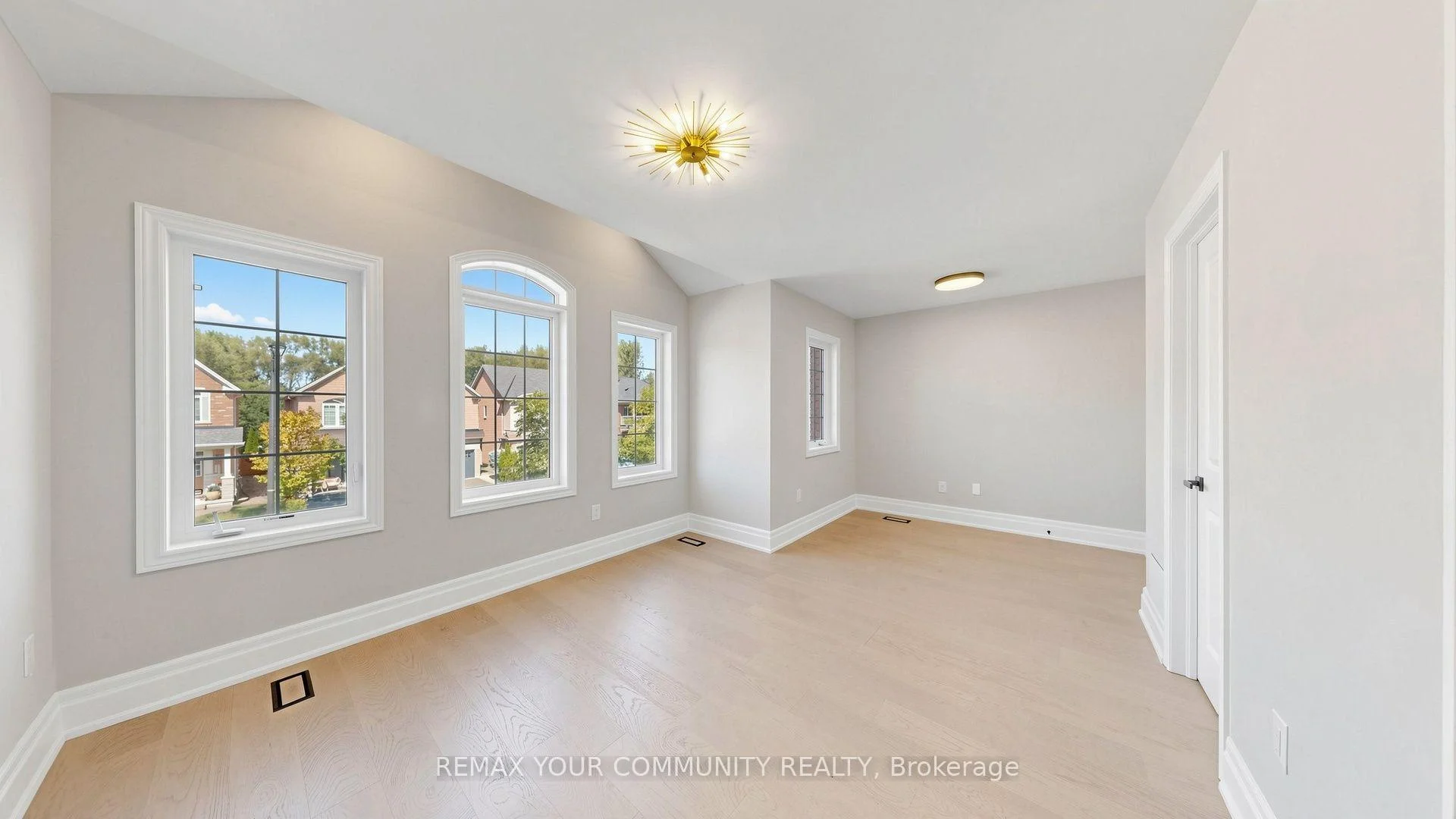 Photo 34 of 58 Ironbark Court, Vaughan, Patterson — HOMEH
