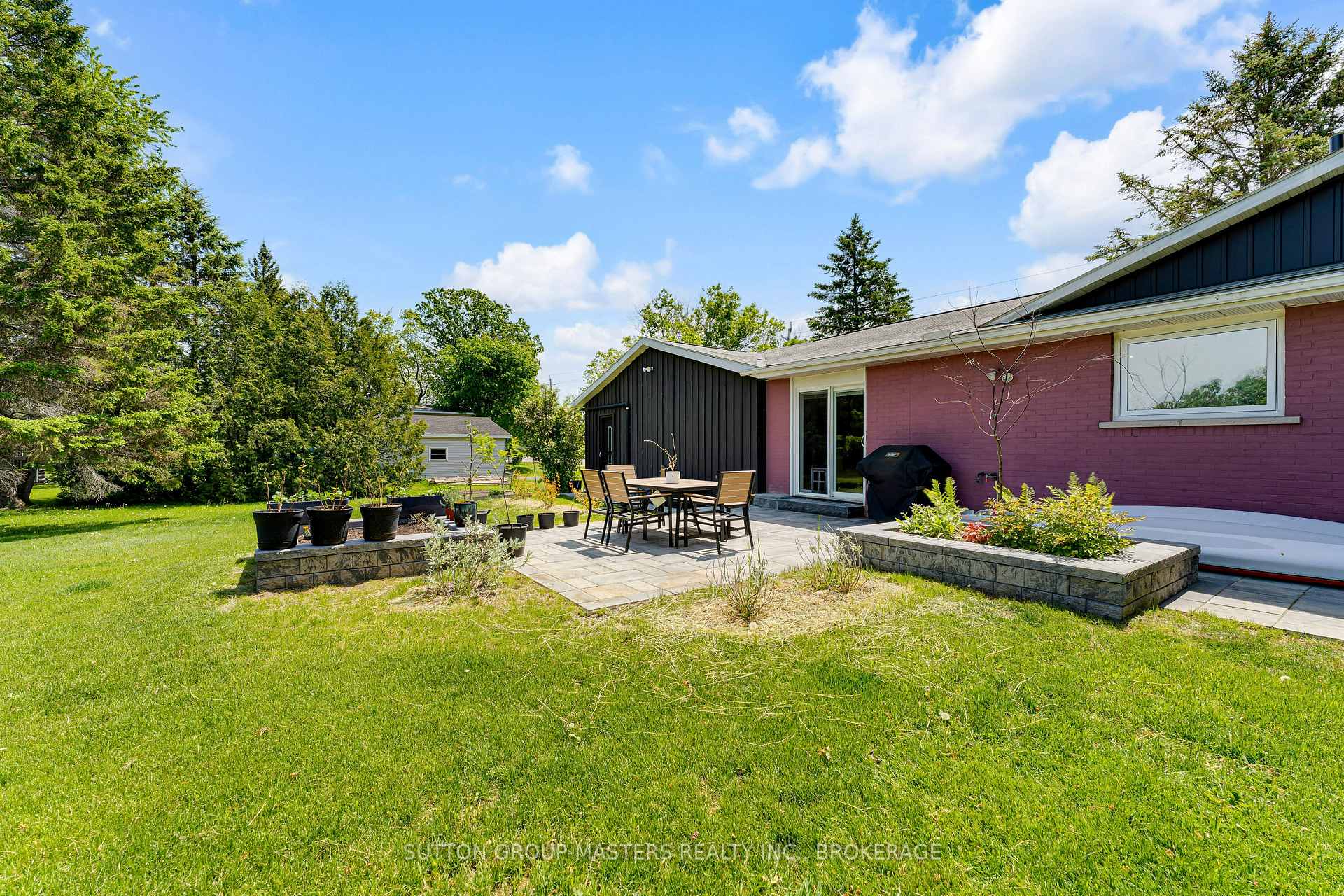Photo 37 of 2025 Cole Hill Road, Kingston, City North of 401 — HOMEH