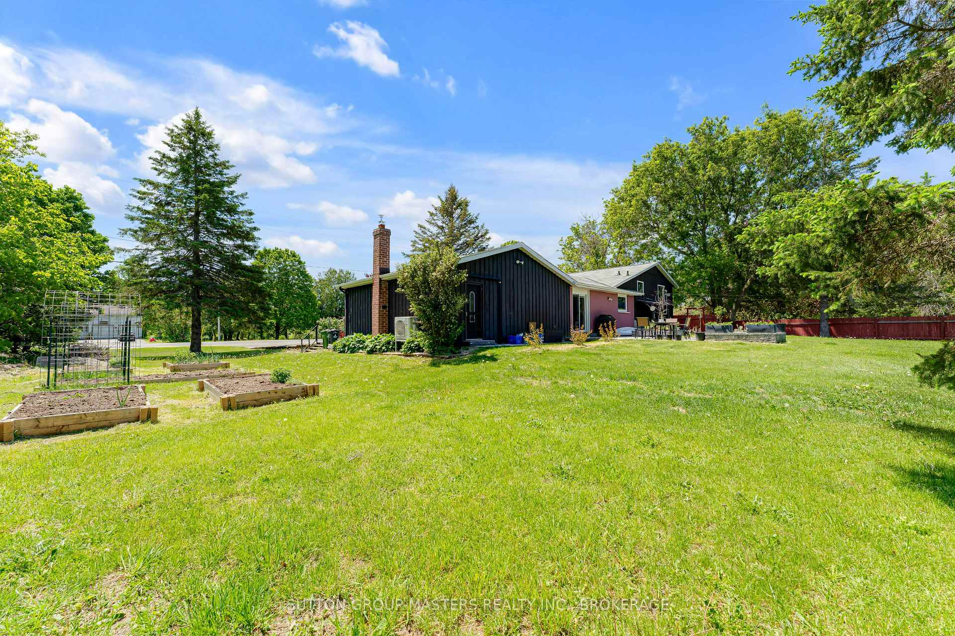 Photo 39 of 2025 Cole Hill Road, Kingston, City North of 401 — HOMEH