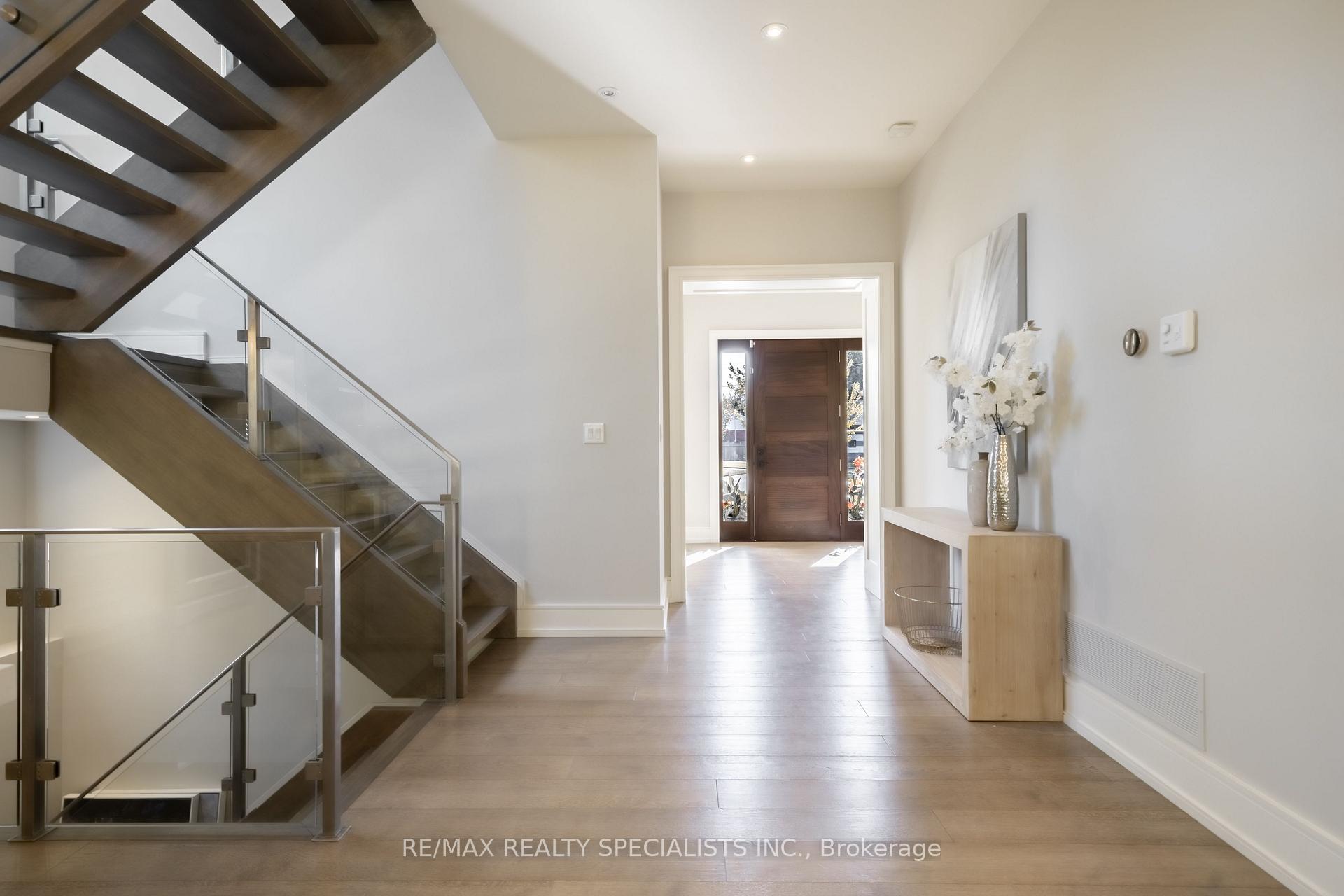 Photo 18 of 18 Florence Drive, Oakville, Central — HOMEH